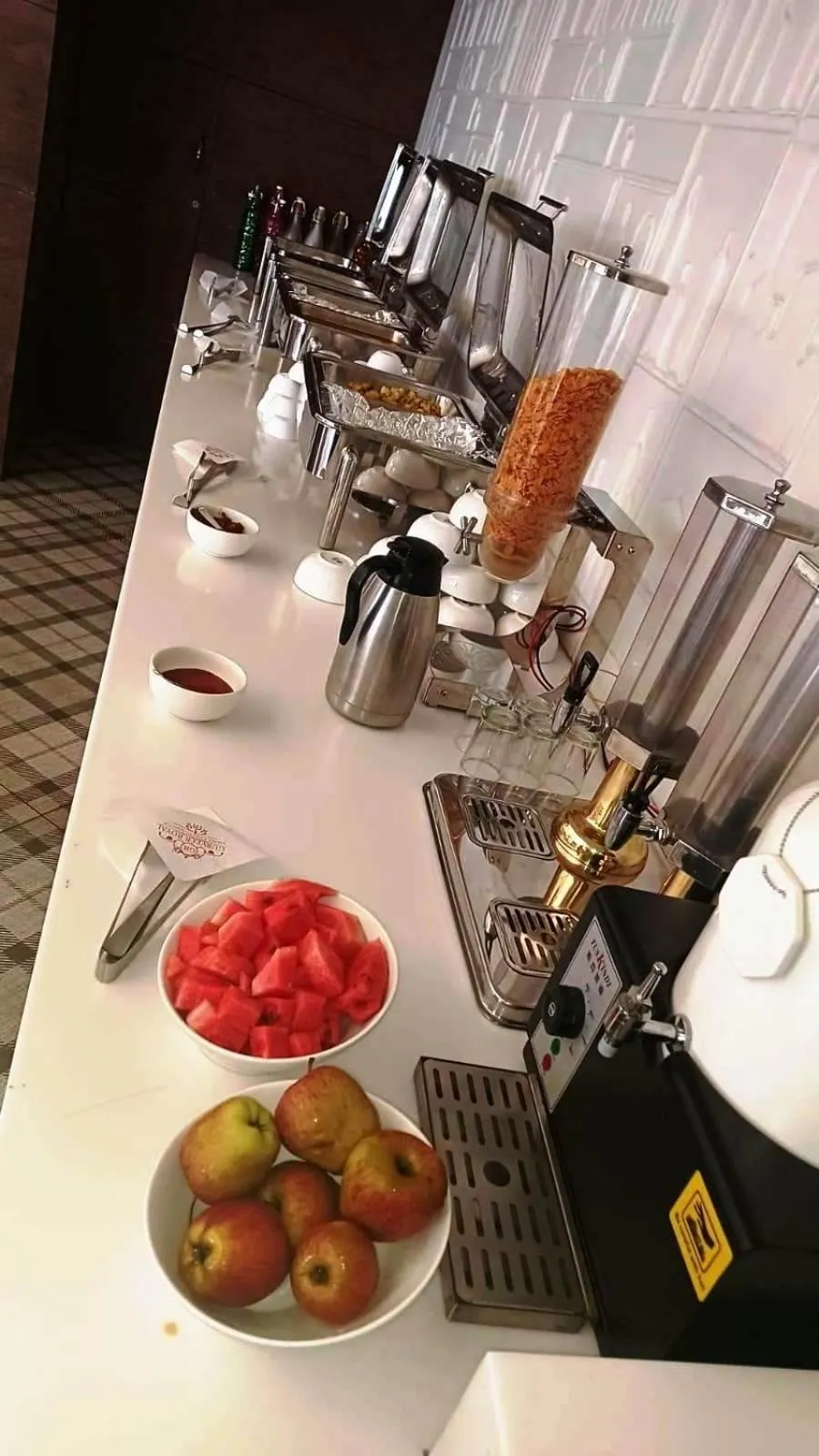Breakfast in Hotel Gurveer Royal