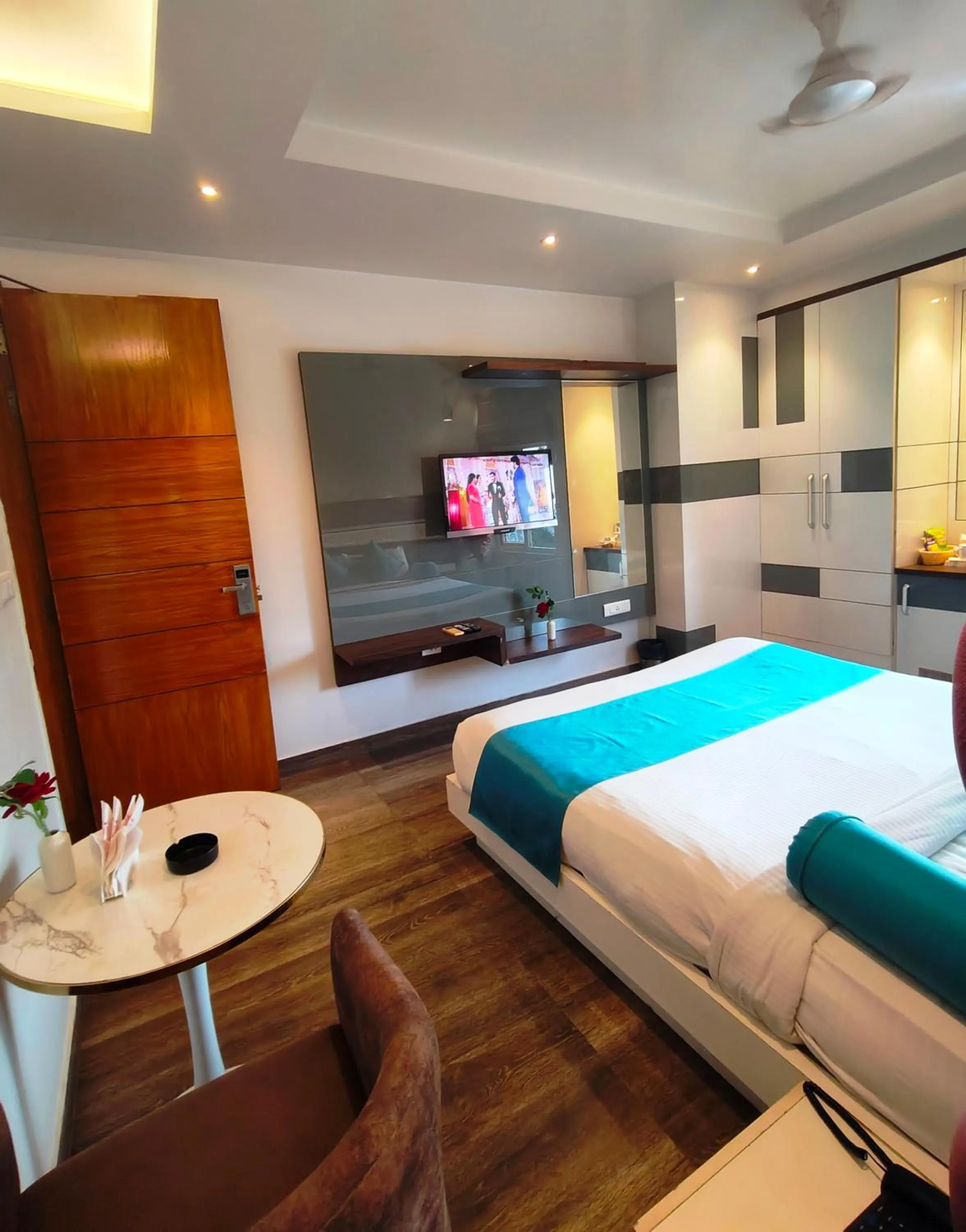 Bed in Hotel Gurveer Royal
