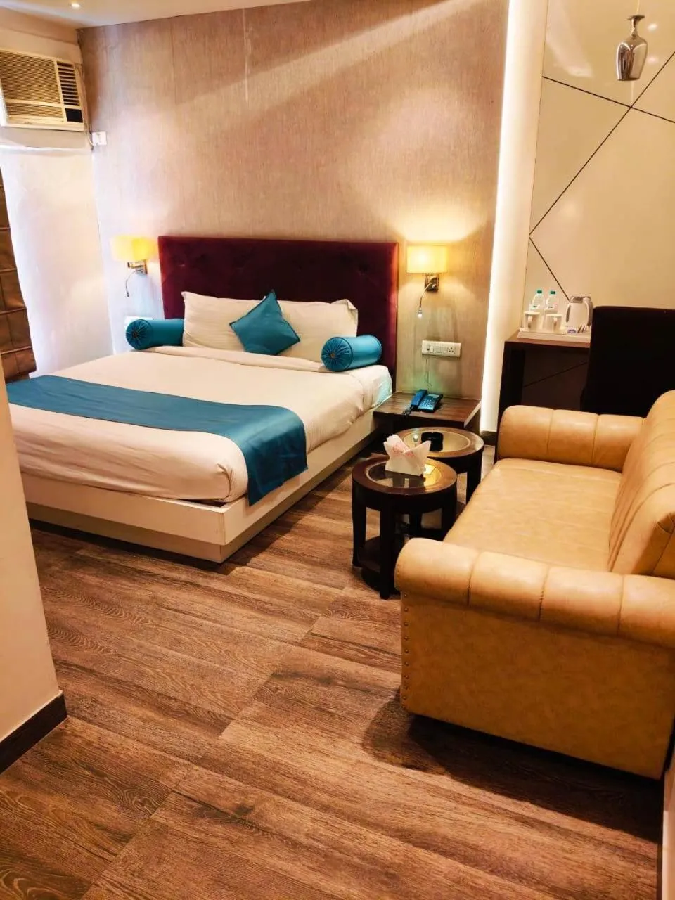 Bed in Hotel Gurveer Royal