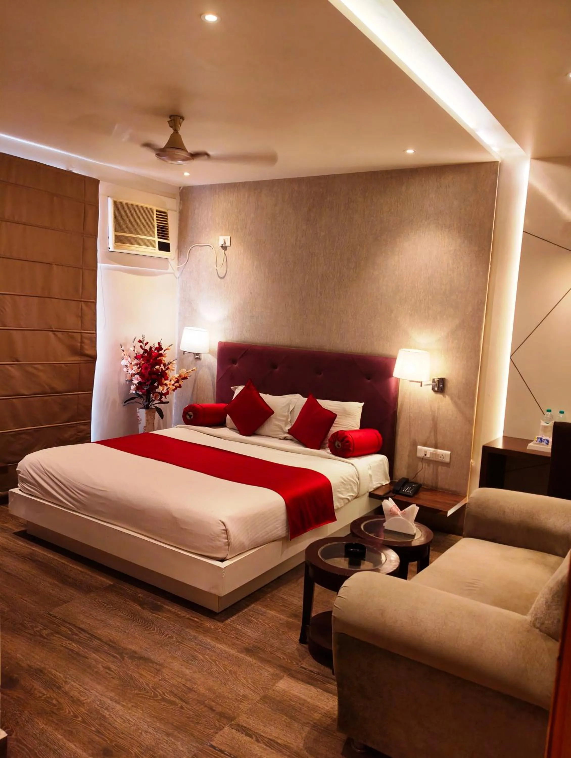 Bed in Hotel Gurveer Royal