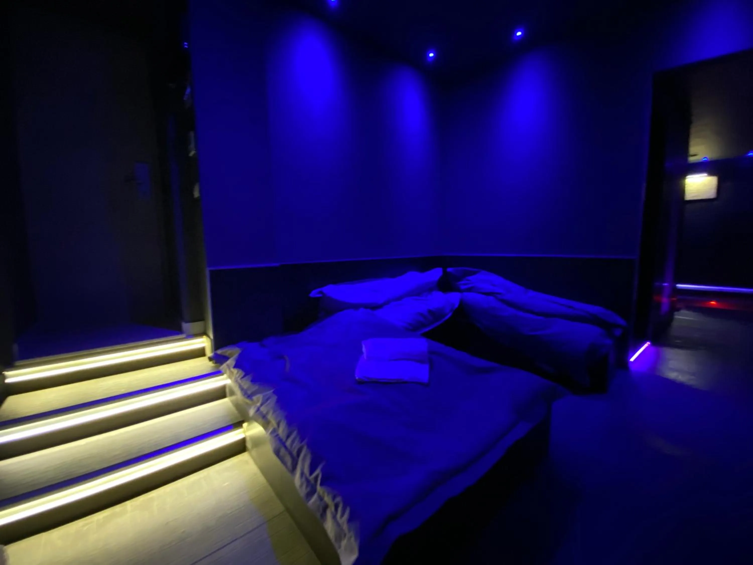 Massage, Bed in Residenze Romano Ristorante & SPA albergo diffuso - WHITE