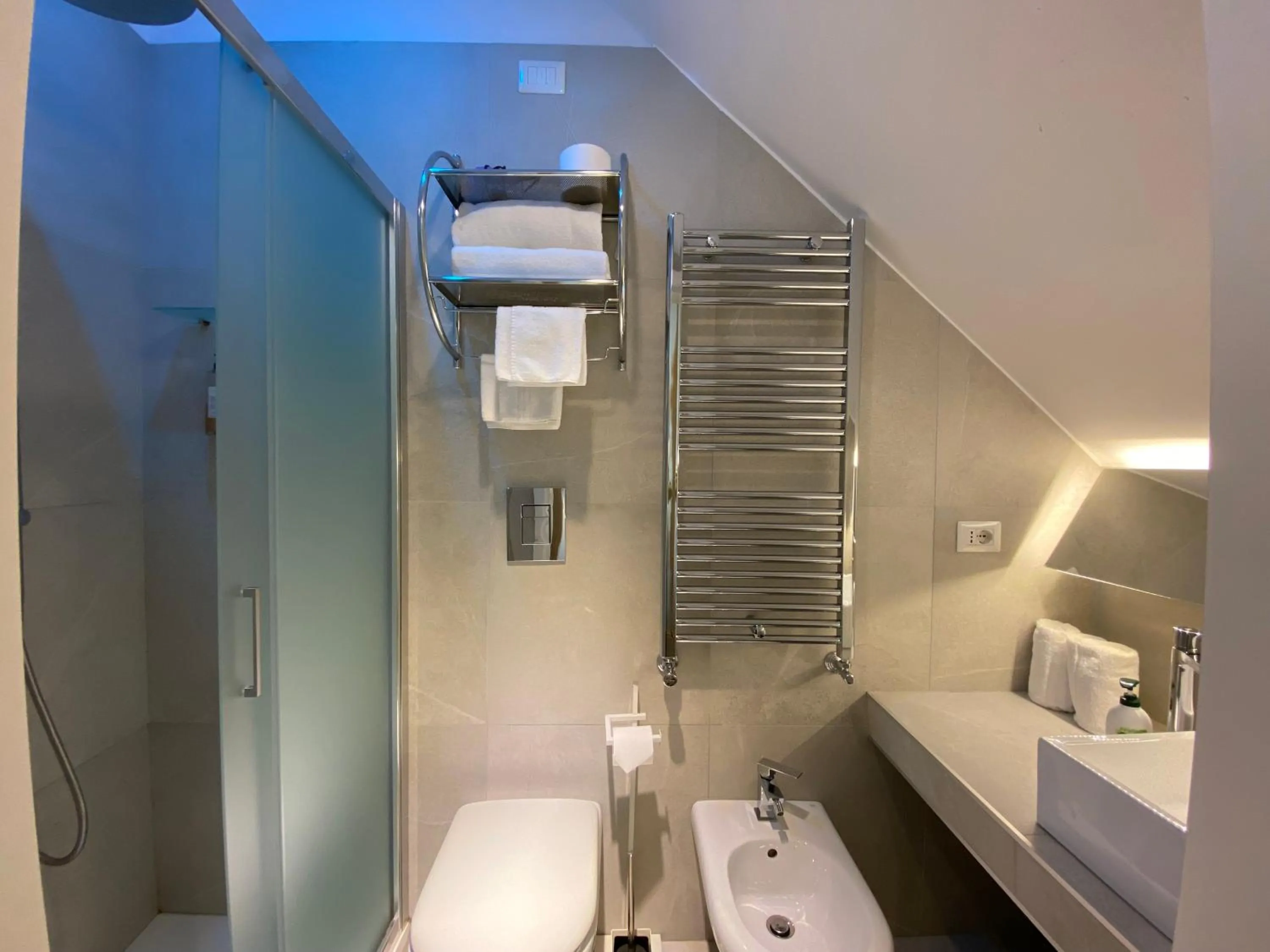 Shower in Residenze Romano Ristorante & SPA albergo diffuso - WHITE