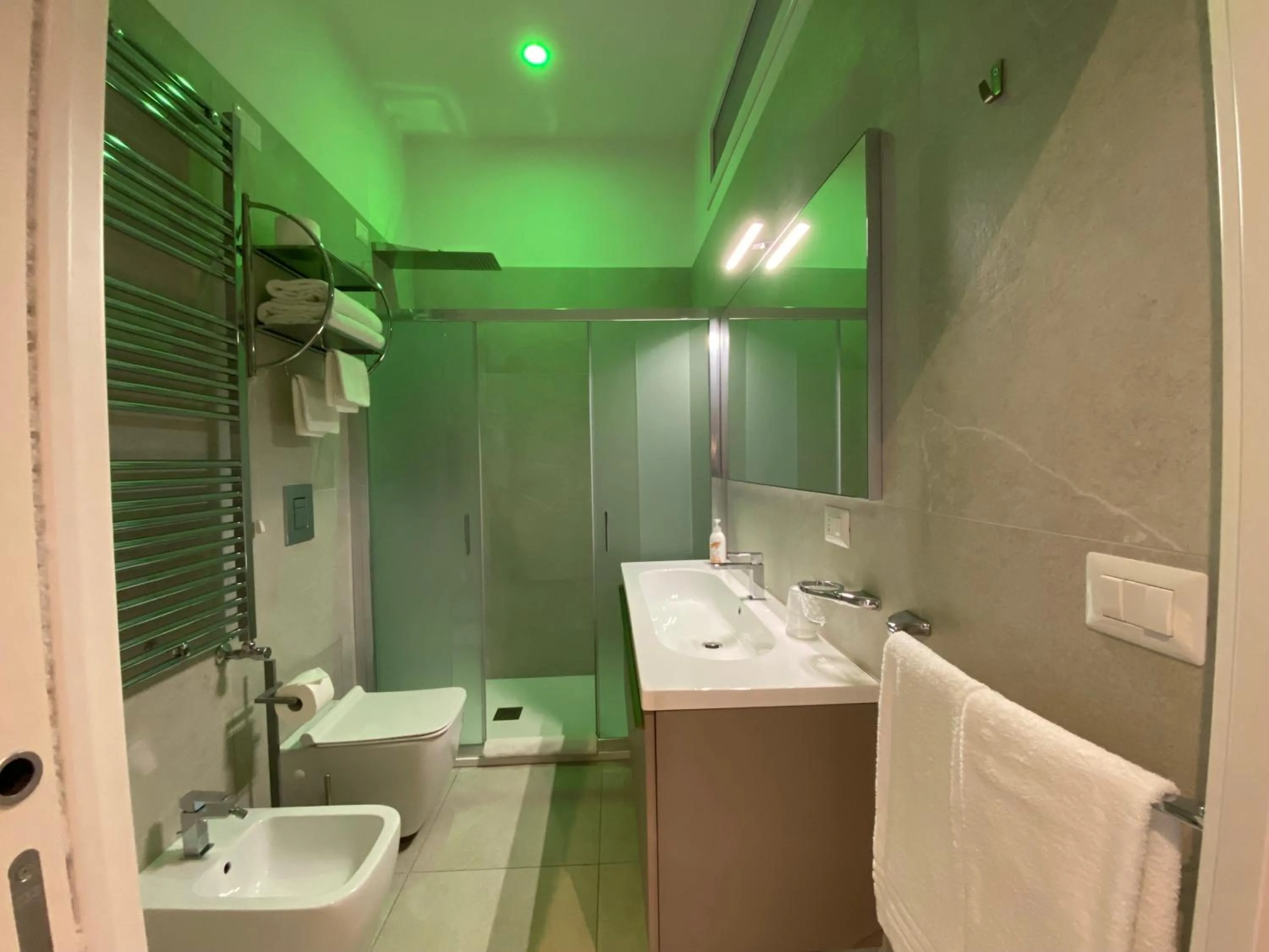 Toilet in Residenze Romano Ristorante & SPA albergo diffuso - WHITE