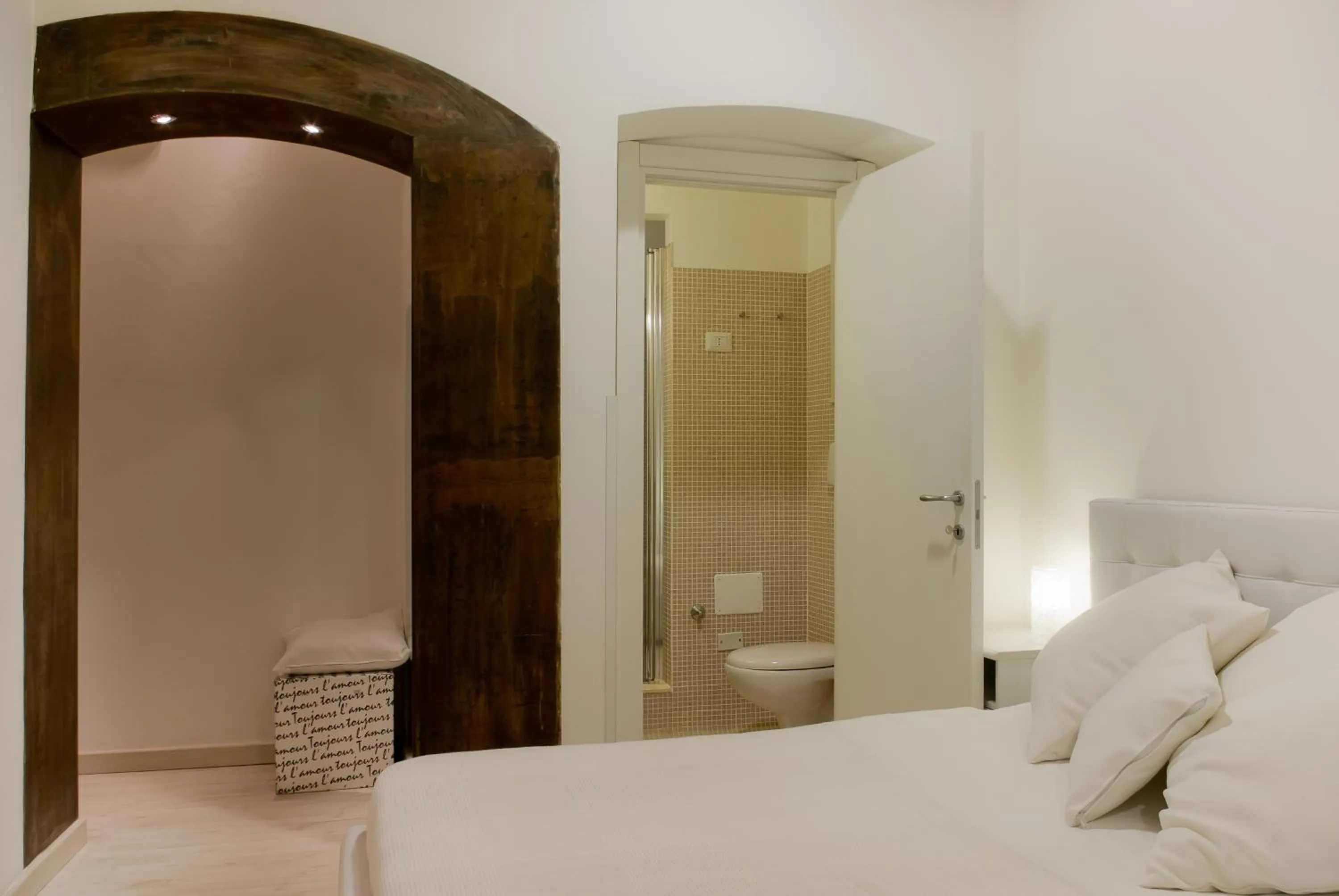 Bed in Residenze Romano Ristorante & SPA albergo diffuso - WHITE