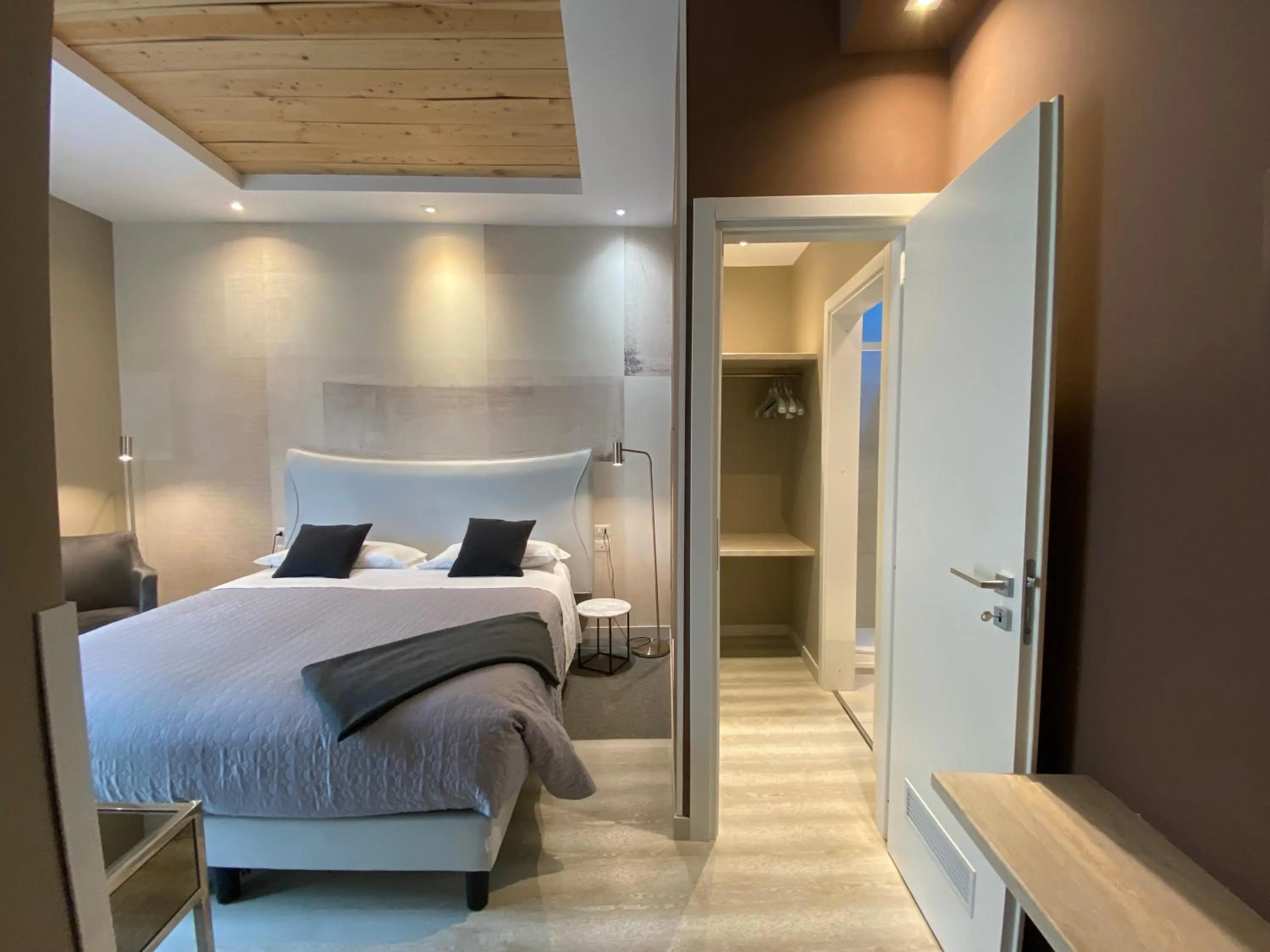 Bed in Residenze Romano Ristorante & SPA albergo diffuso - WHITE