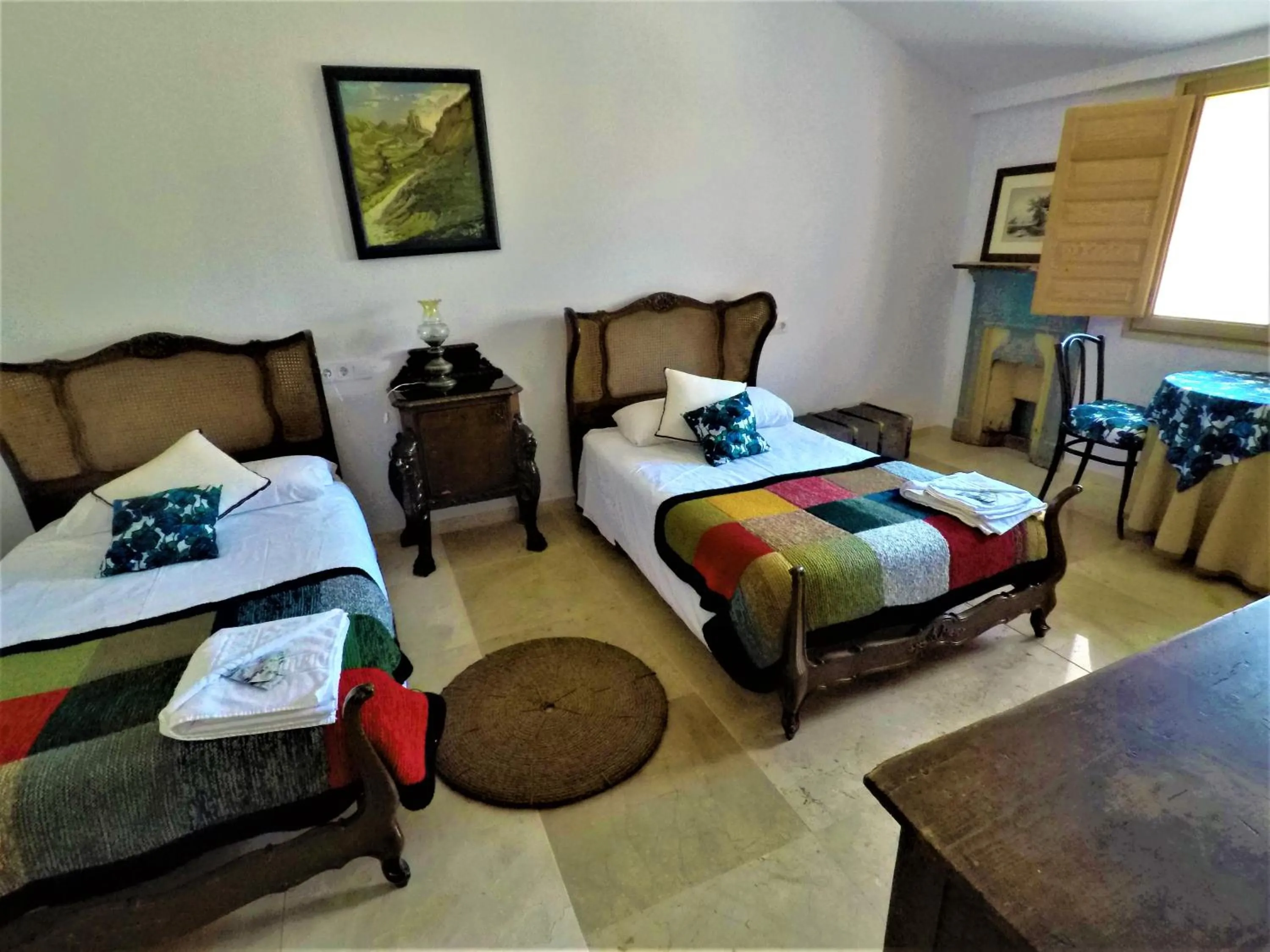 Deluxe Twin Room in Castell Granadella