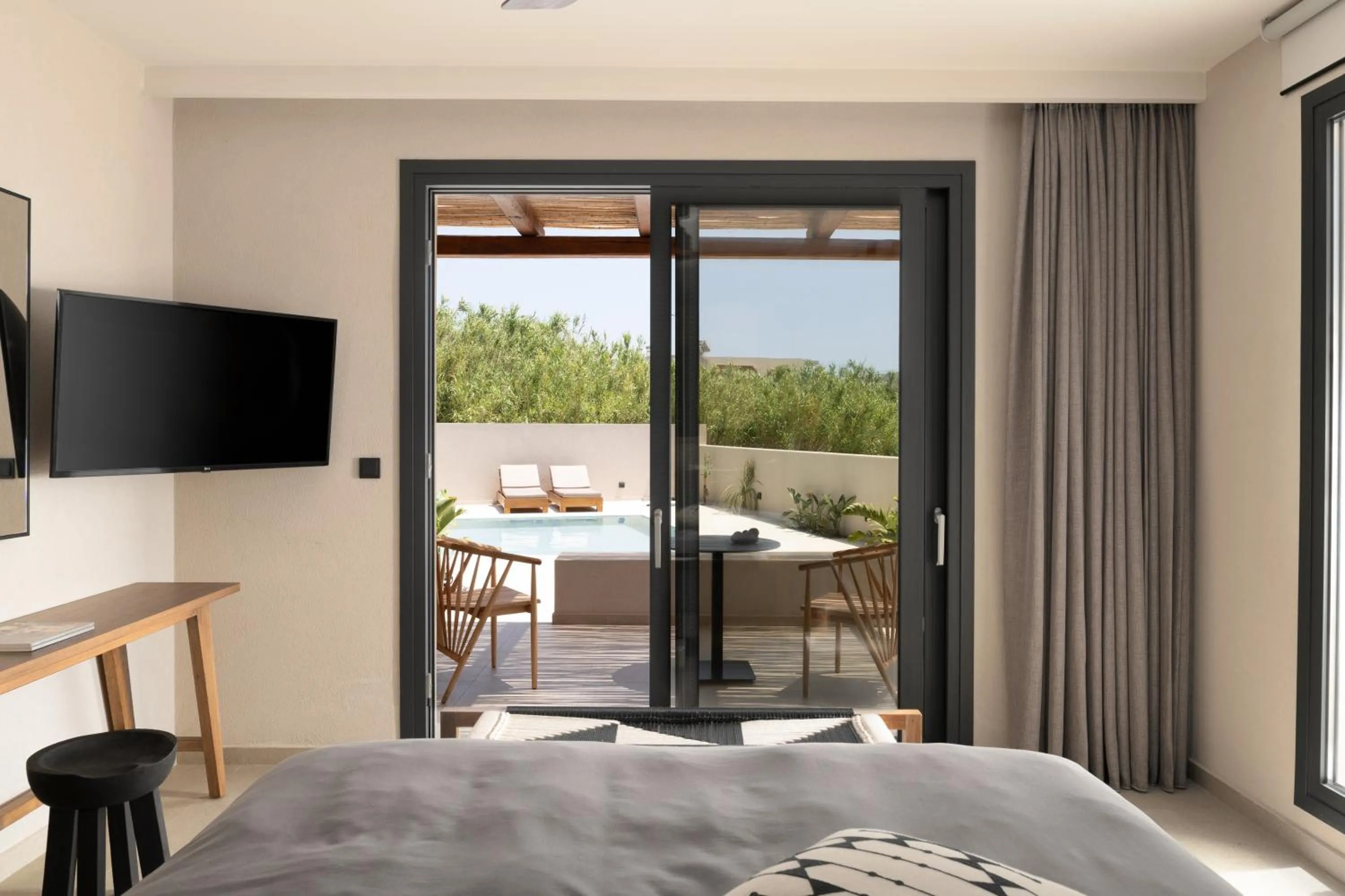 Balcony/Terrace, Bed in KYMANI Boutique Hotel & Suites