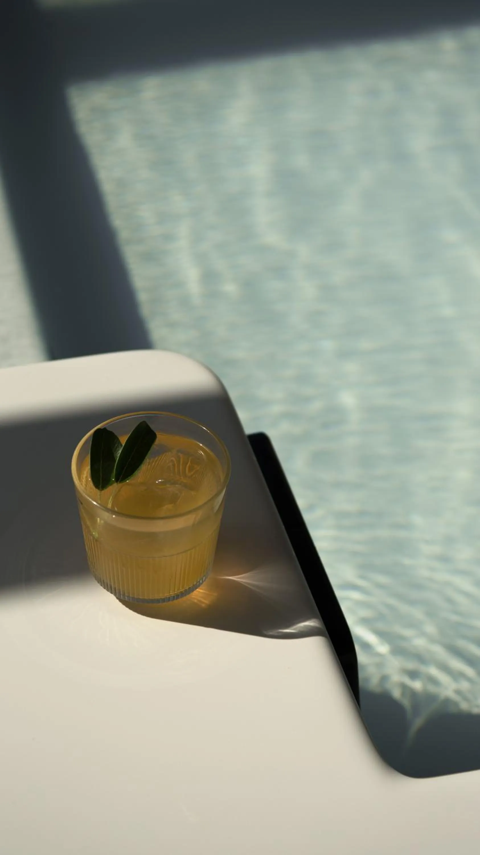 Restaurant/places to eat in KYMANI Boutique Hotel & Suites