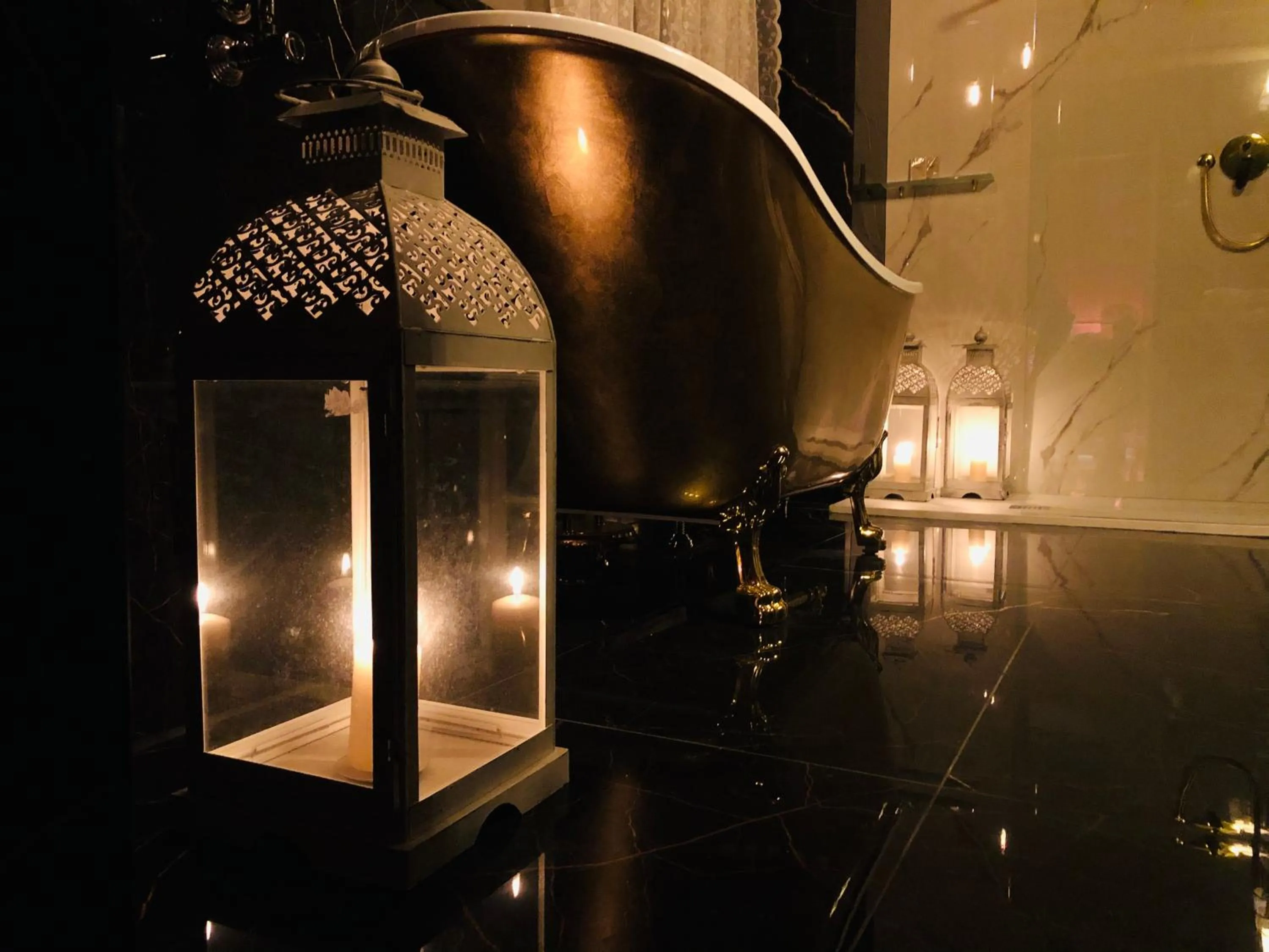 Bathroom in Residenze Romano Ristorante & Spa - albergo diffuso - RED