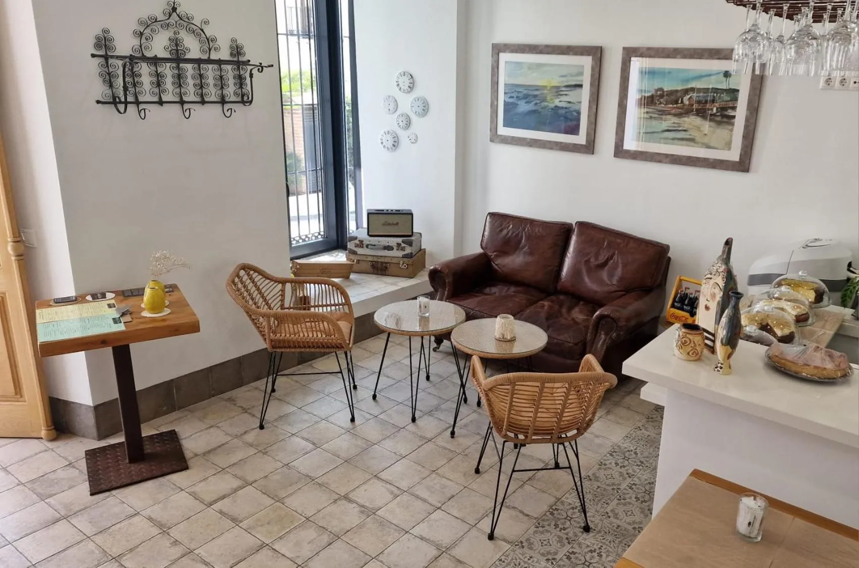 Restaurant/places to eat in OPUNTIA Hotel Boutique