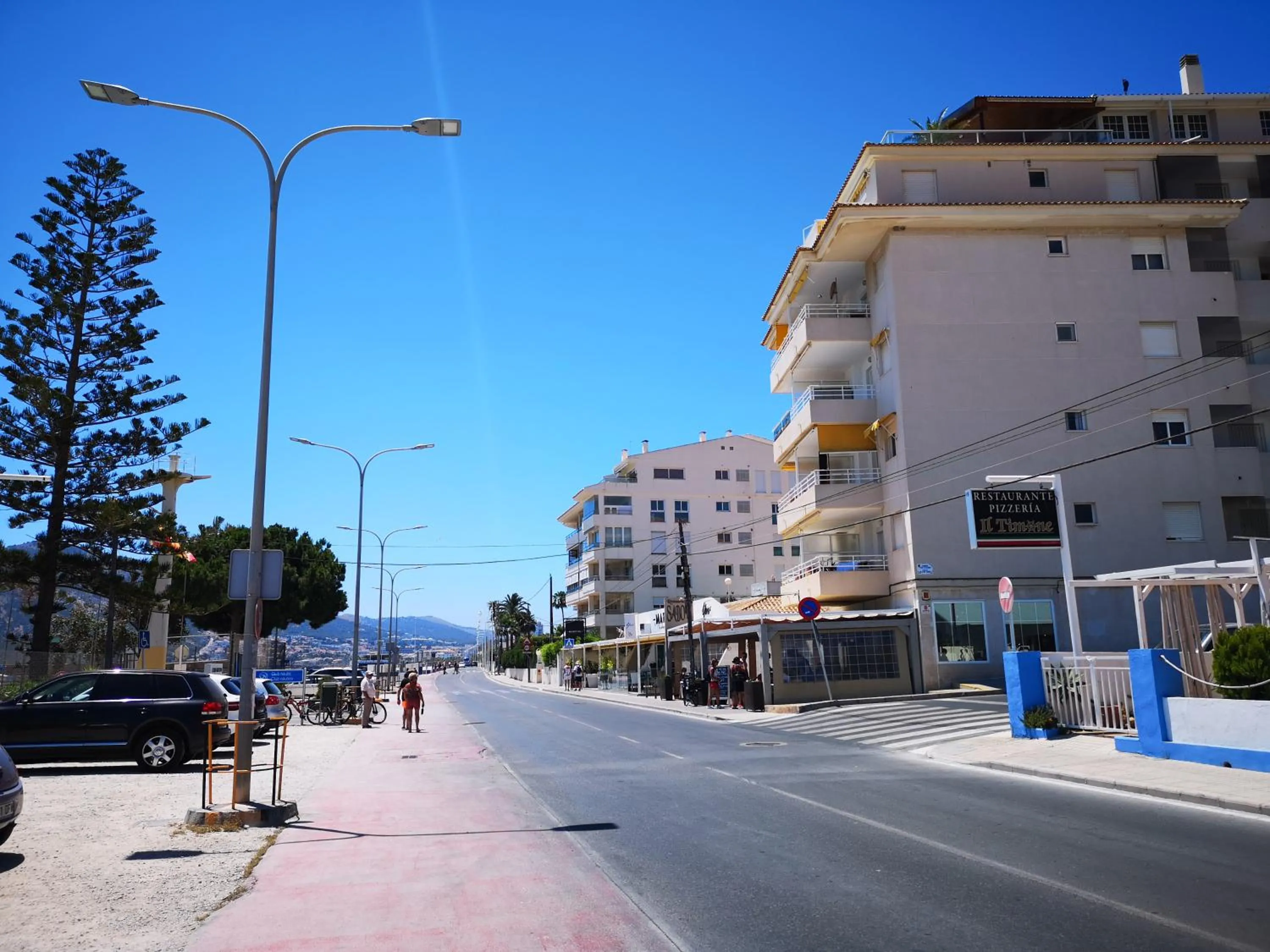 Property building in Acogedor apartamento frente al mar con piscina