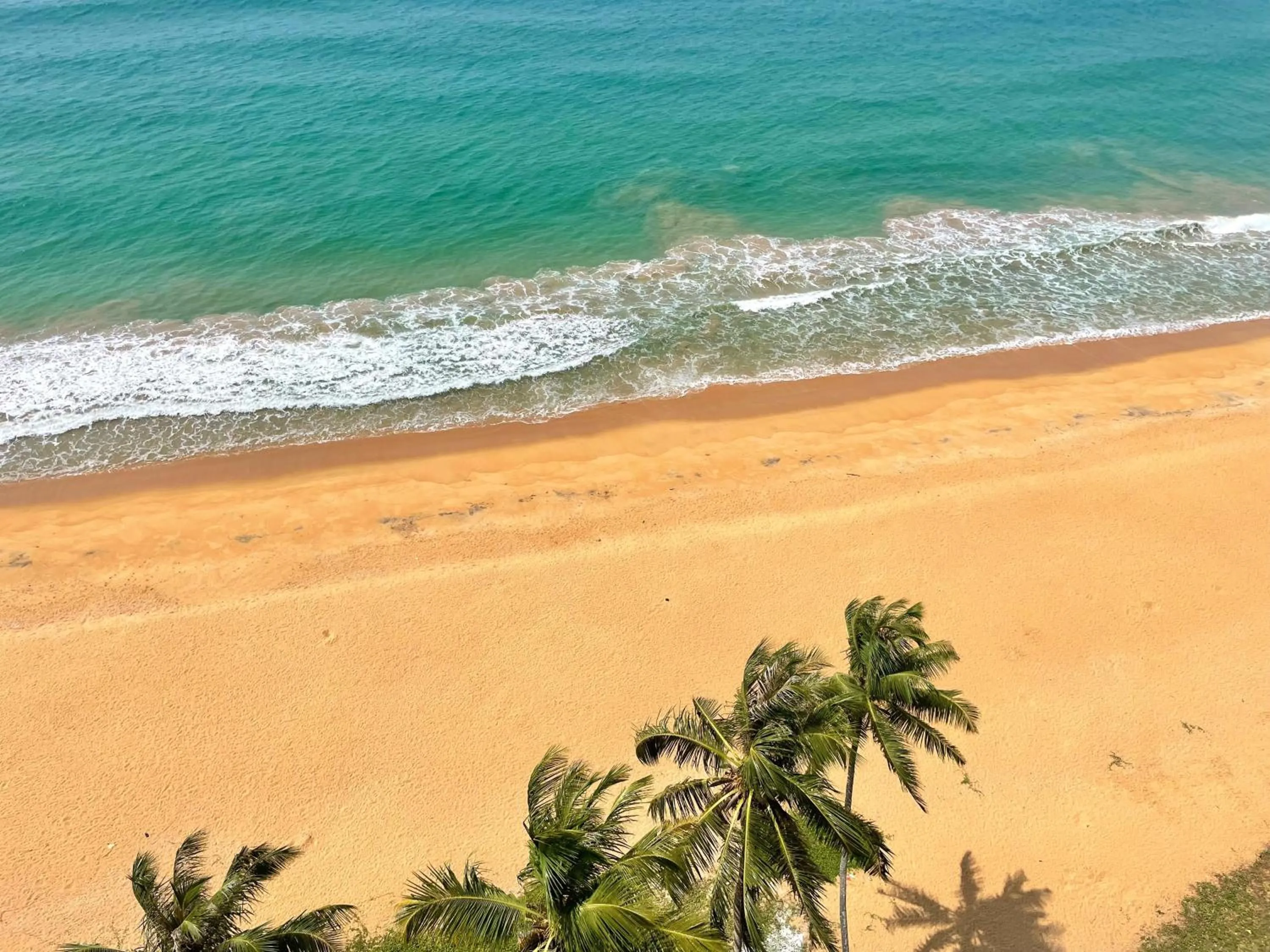Beach in Crystal Sands Hikkaduwa
