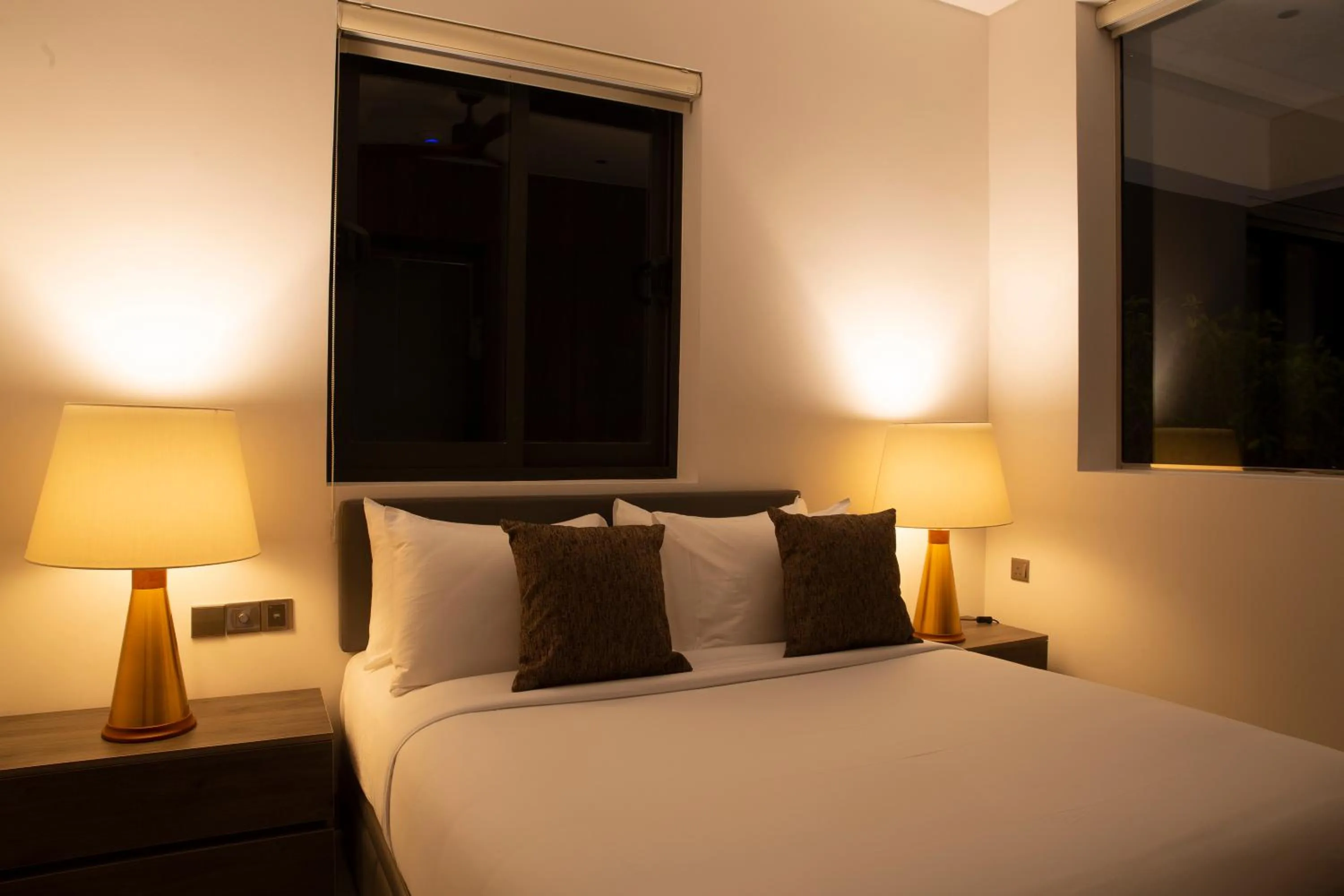 Bedroom, Bed in Crystal Sands Hikkaduwa