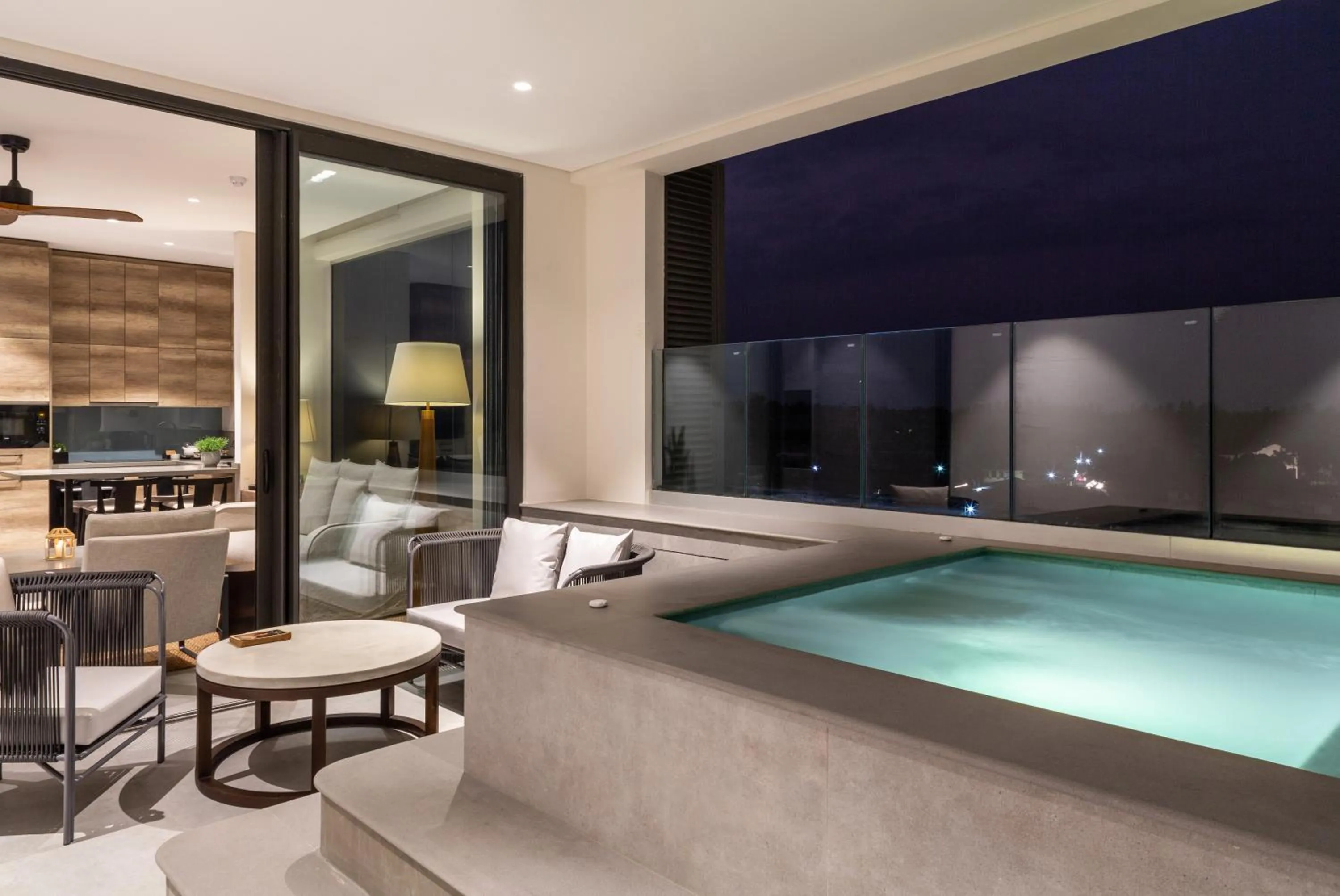 Swimming pool in Crystal Sands Hikkaduwa