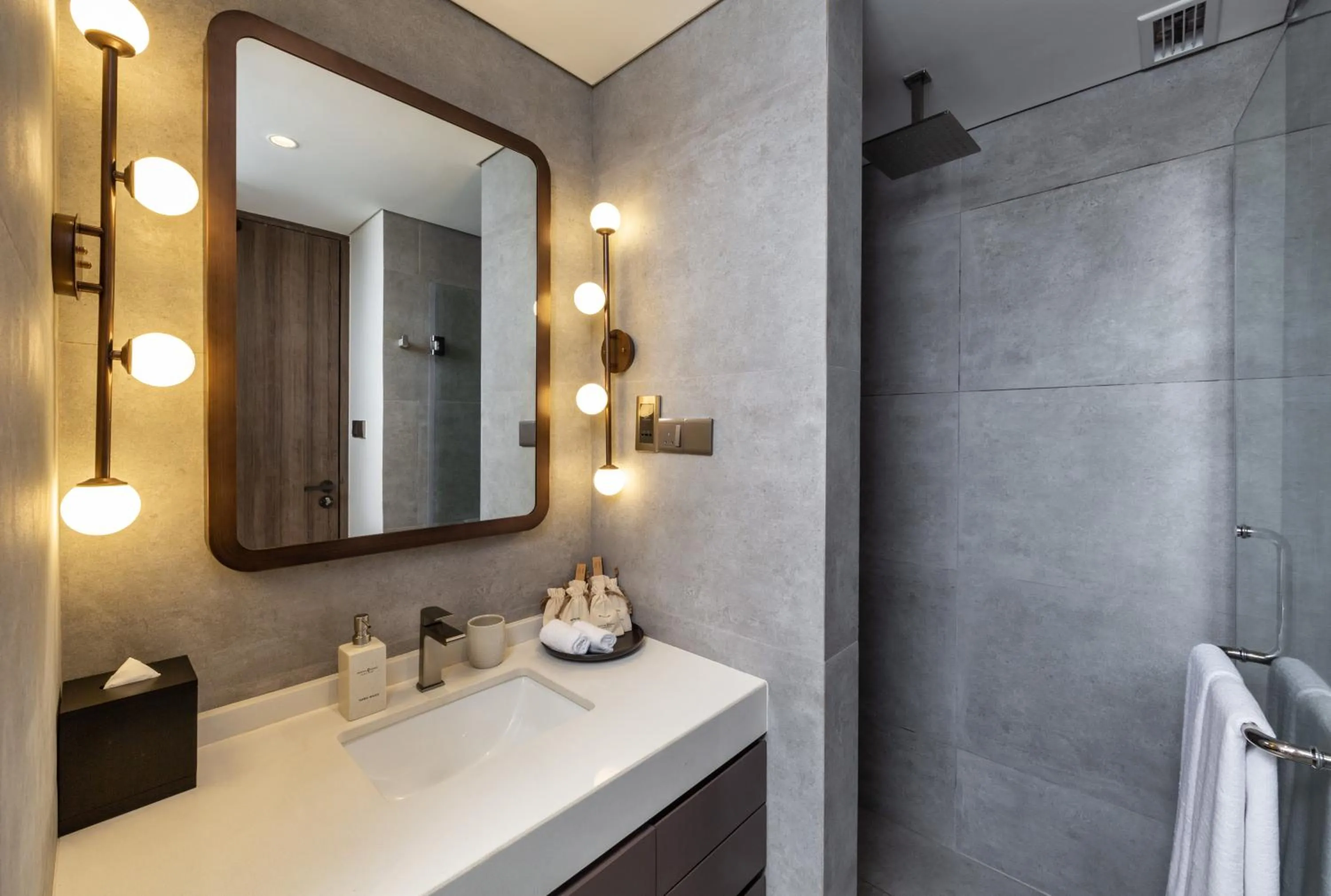 Toilet in Crystal Sands Hikkaduwa