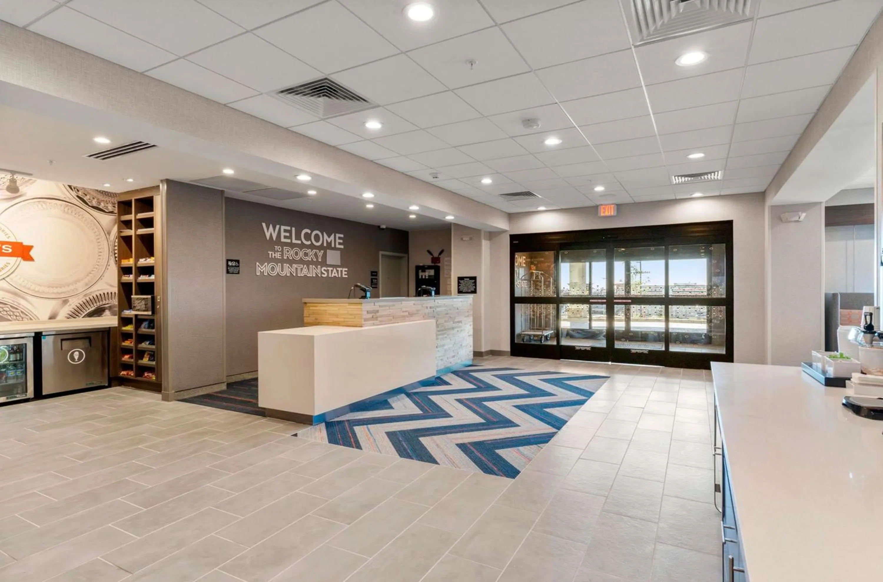 Lobby or reception in Hampton Inn Colorado Springs Northeast