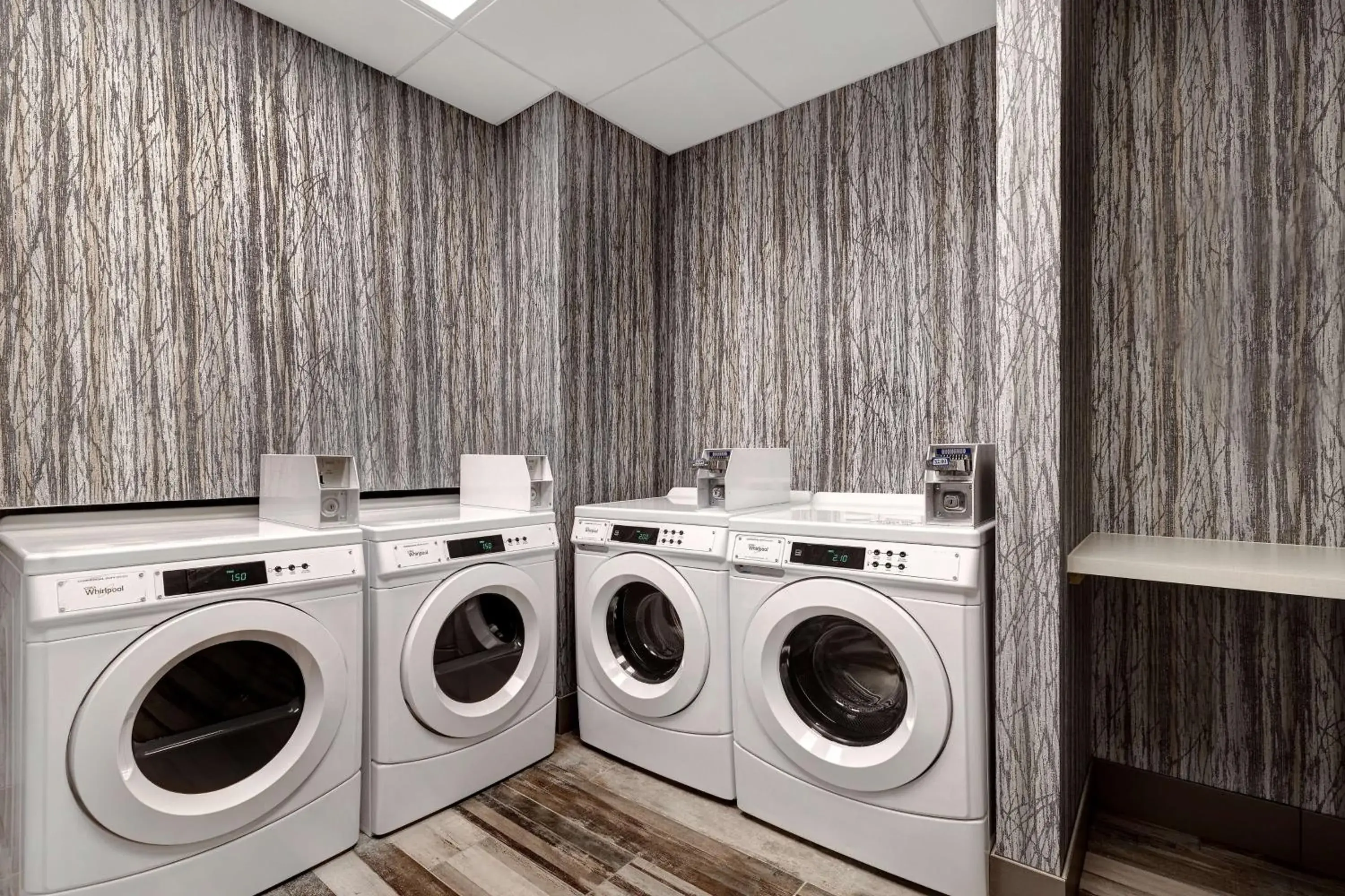 Property building in Homewood Suites By Hilton Oak Creek Milwaukee Property building in Homewood Suites By Hilton Oak Creek Milwaukee