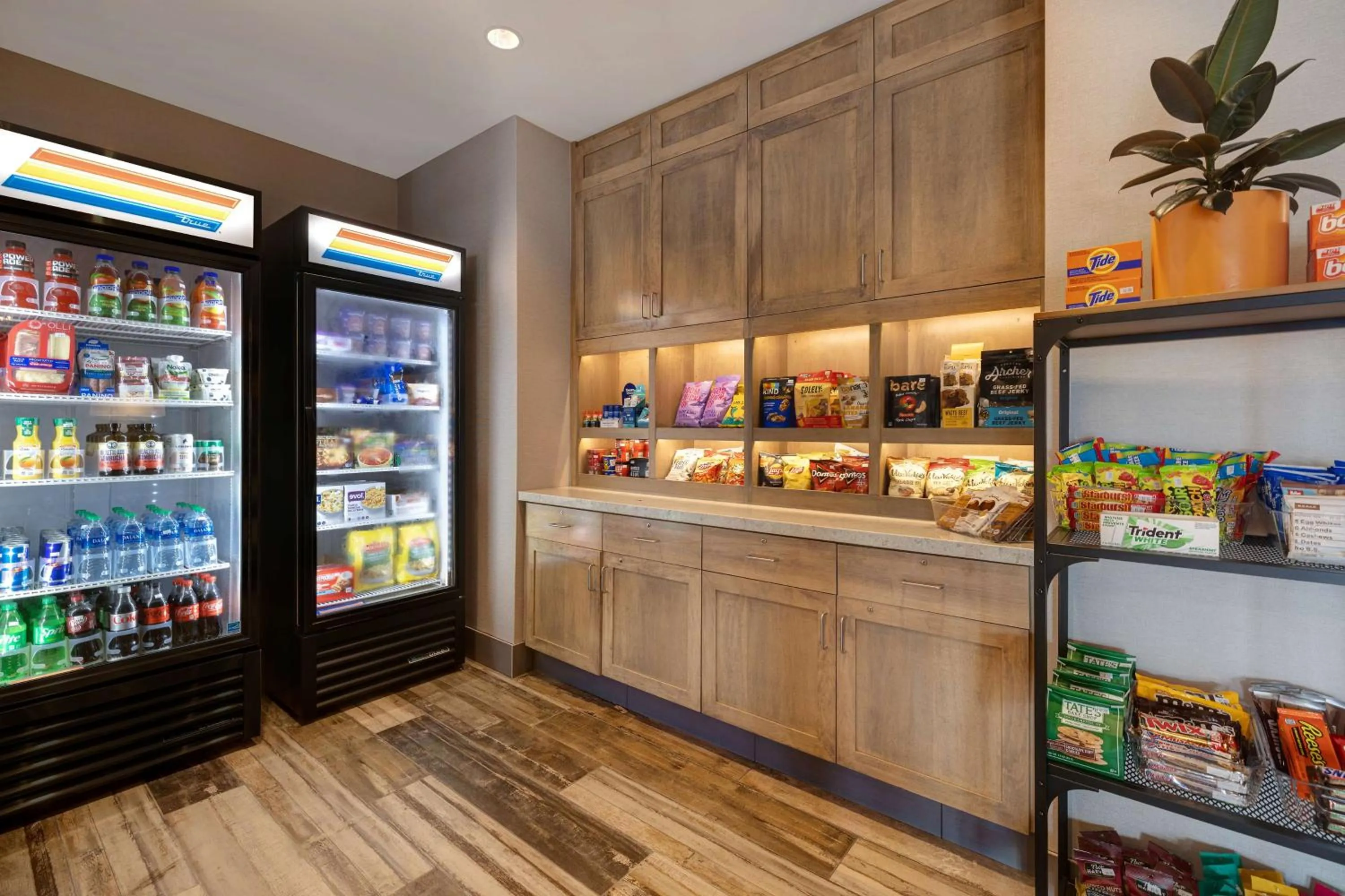 Dining area in Homewood Suites By Hilton Oak Creek Milwaukee