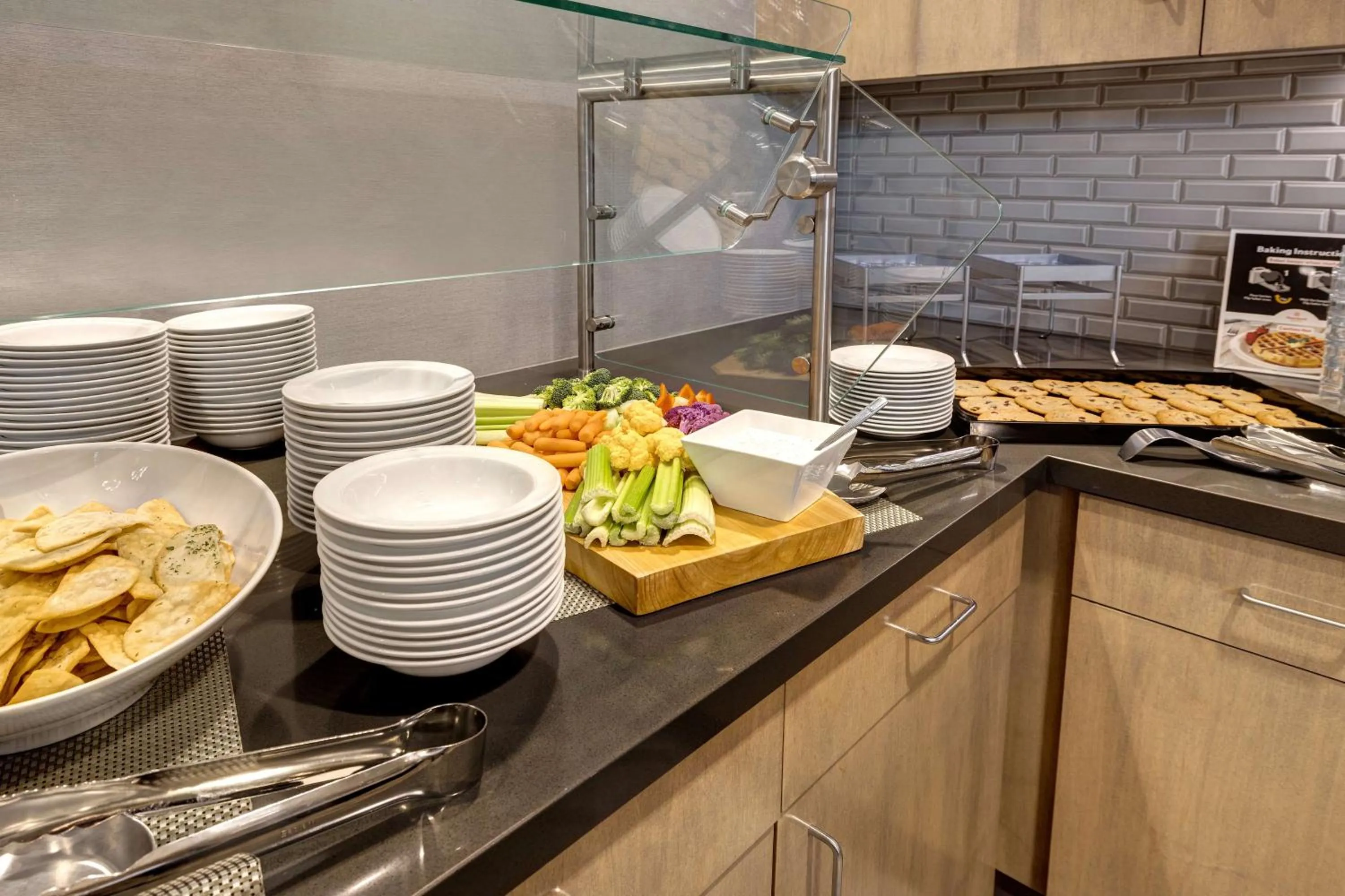 Dining area in Homewood Suites By Hilton Oak Creek Milwaukee