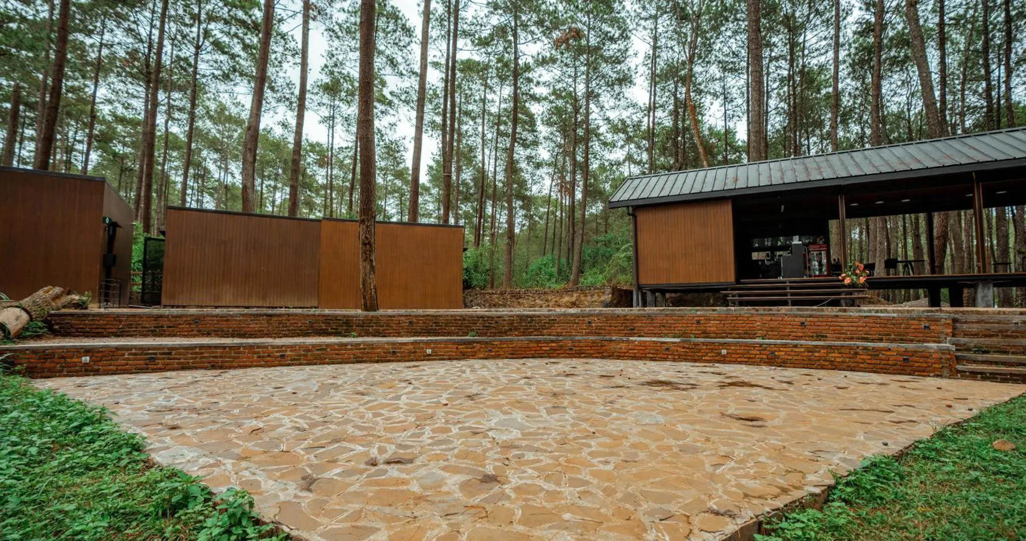 Bobocabin Cikole, Bandung