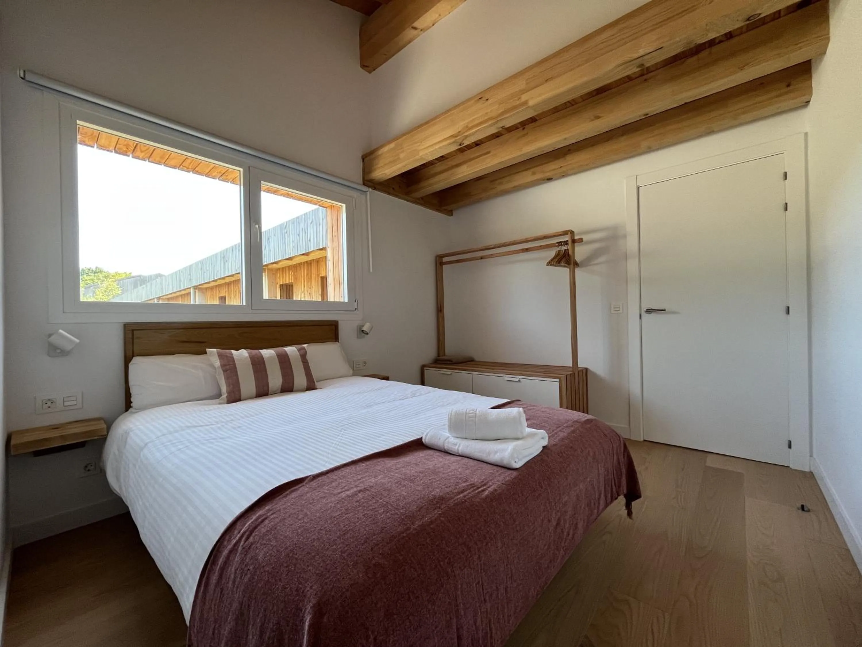 Bedroom, Bed in Basoan