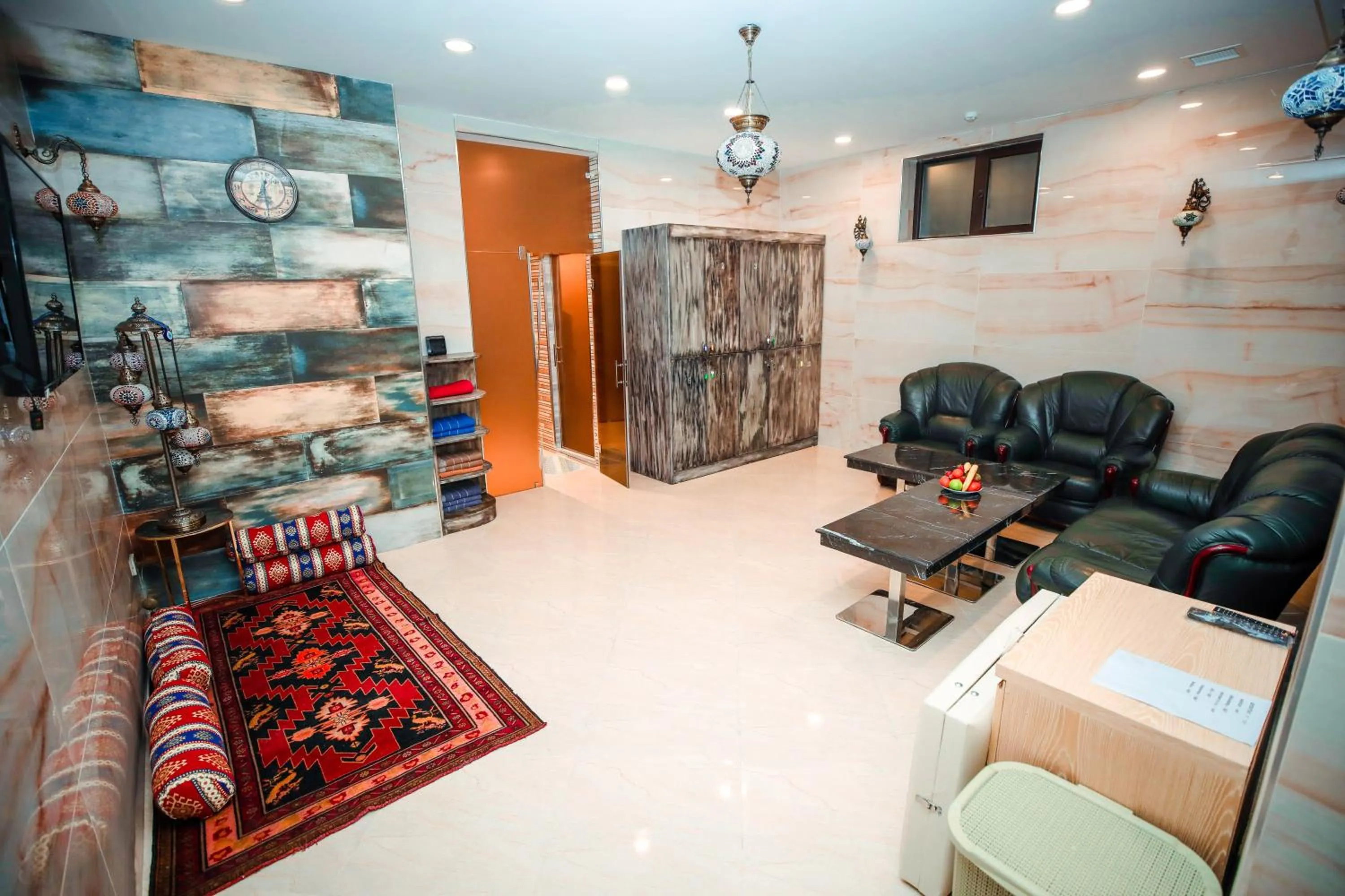 Sauna in Regal Inn Badamdar Hotel