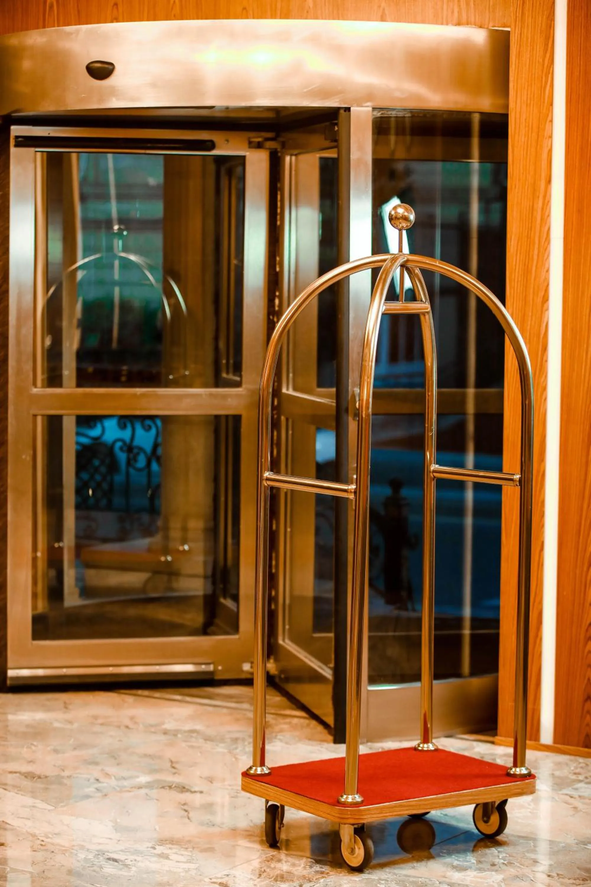 Lobby or reception in Regal Inn Badamdar Hotel