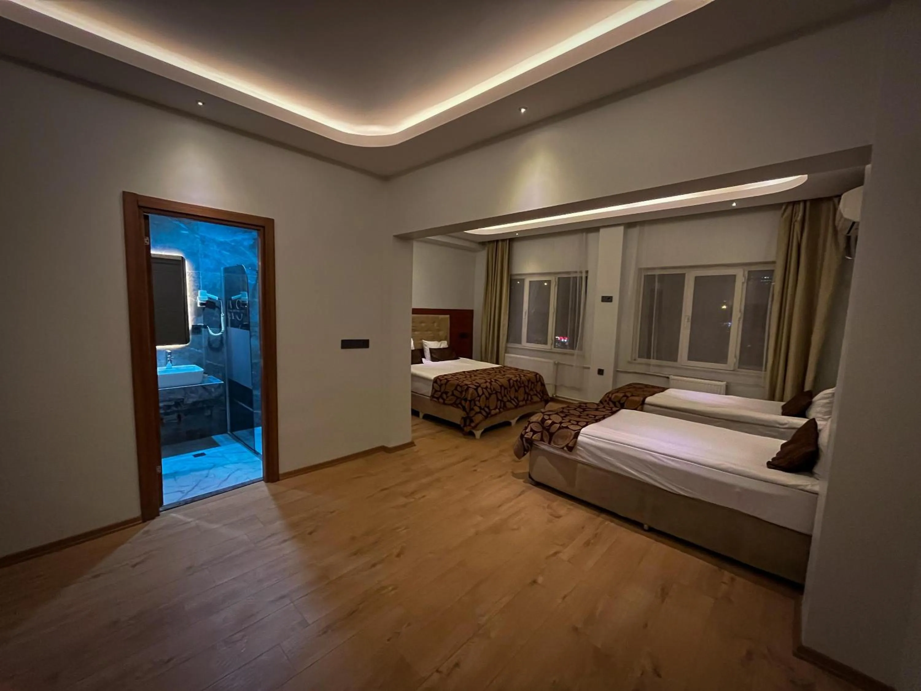 Photo of the whole room, Bed in Ankara Santral Otel