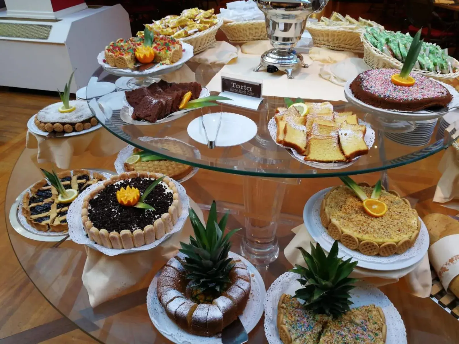 Restaurant/places to eat in Tower Genova Airport - Hotel & Conference Center Restaurant/places to eat in Tower Genova Airport - Hotel & Conference Center