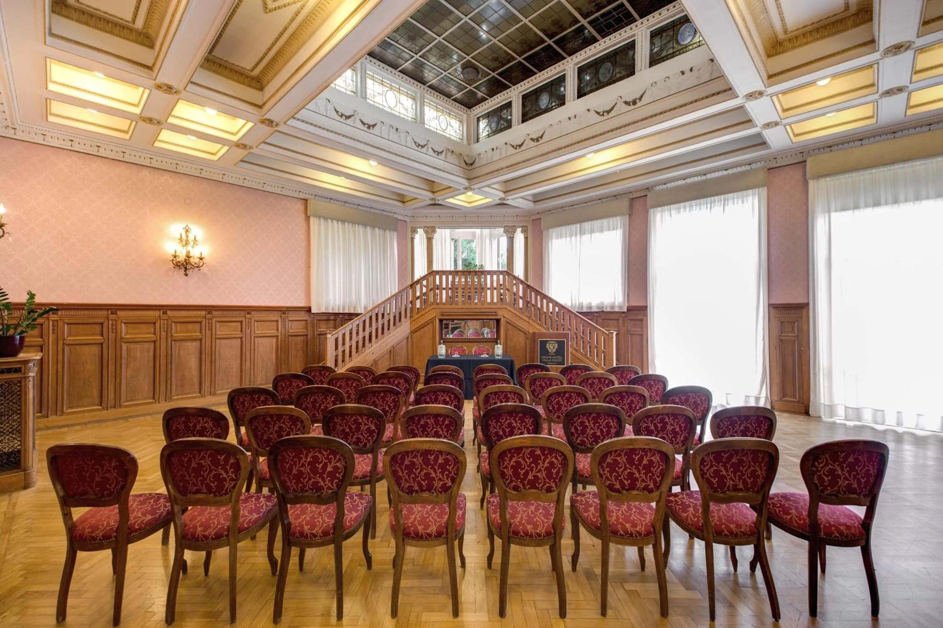 Business facilities in Grand Hotel Villa Politi