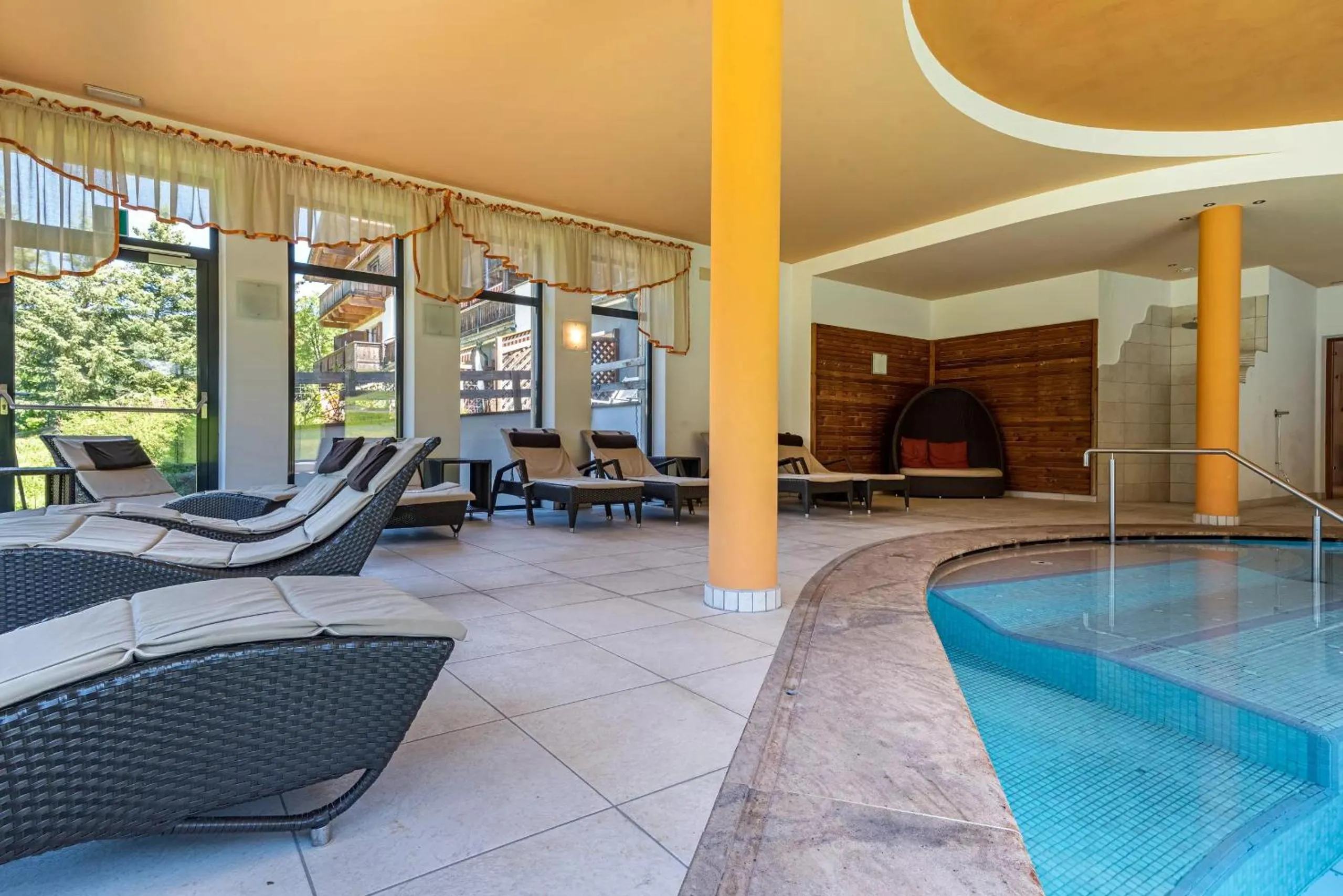 Swimming pool in Ferienparadies Sabina Birke