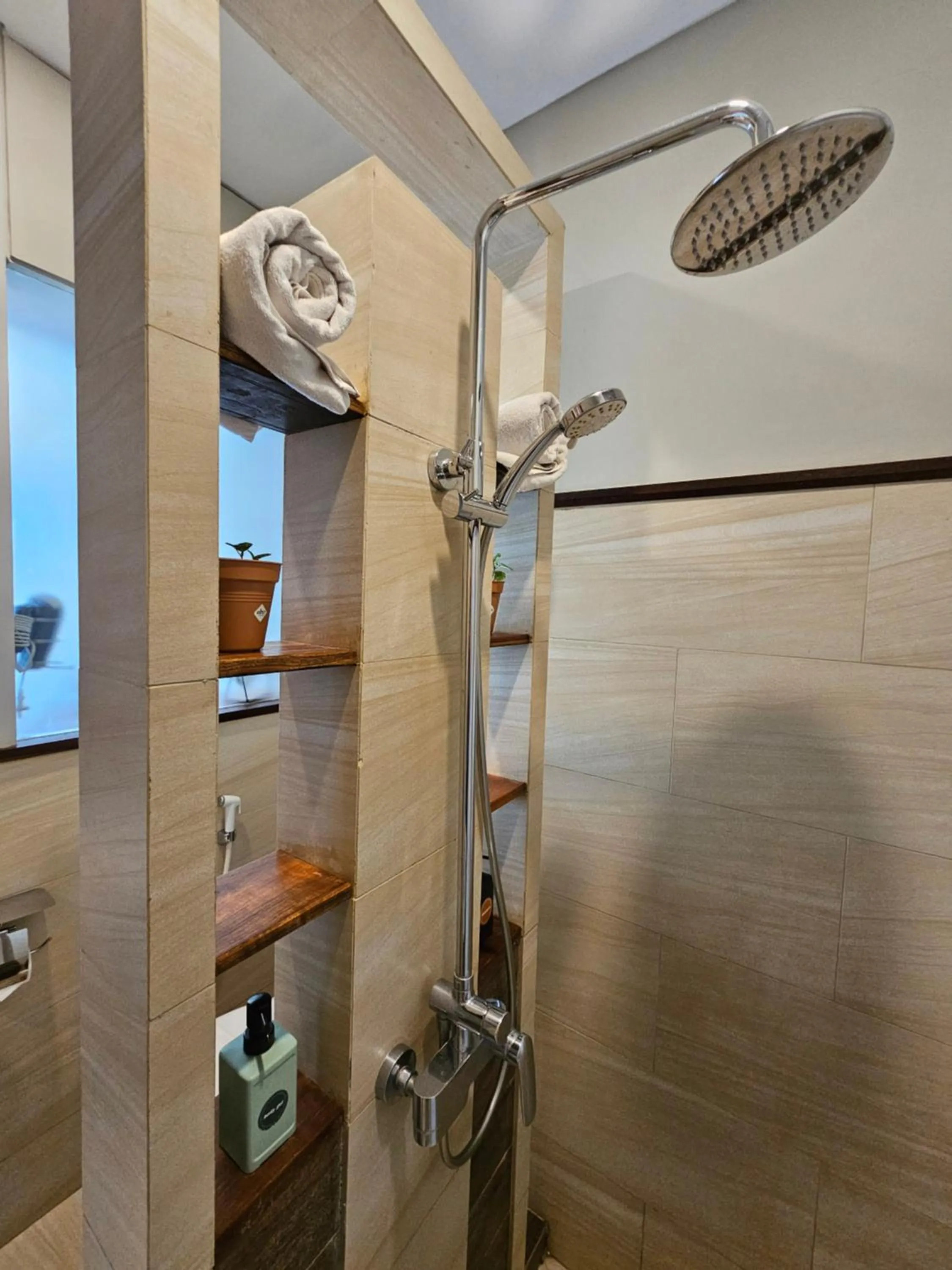 Bathroom in Damar Toba