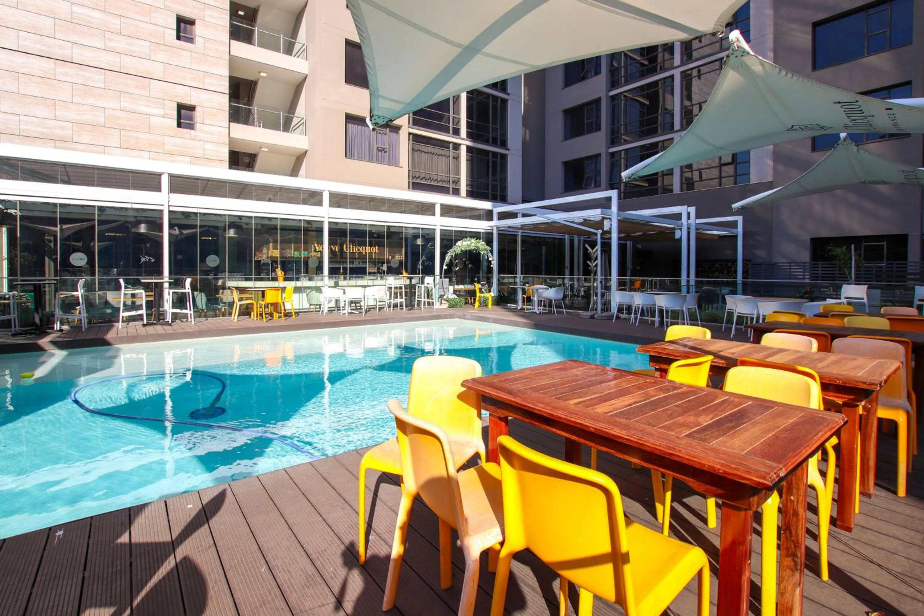 Restaurant/places to eat in Sandton Smart Apartment Ten