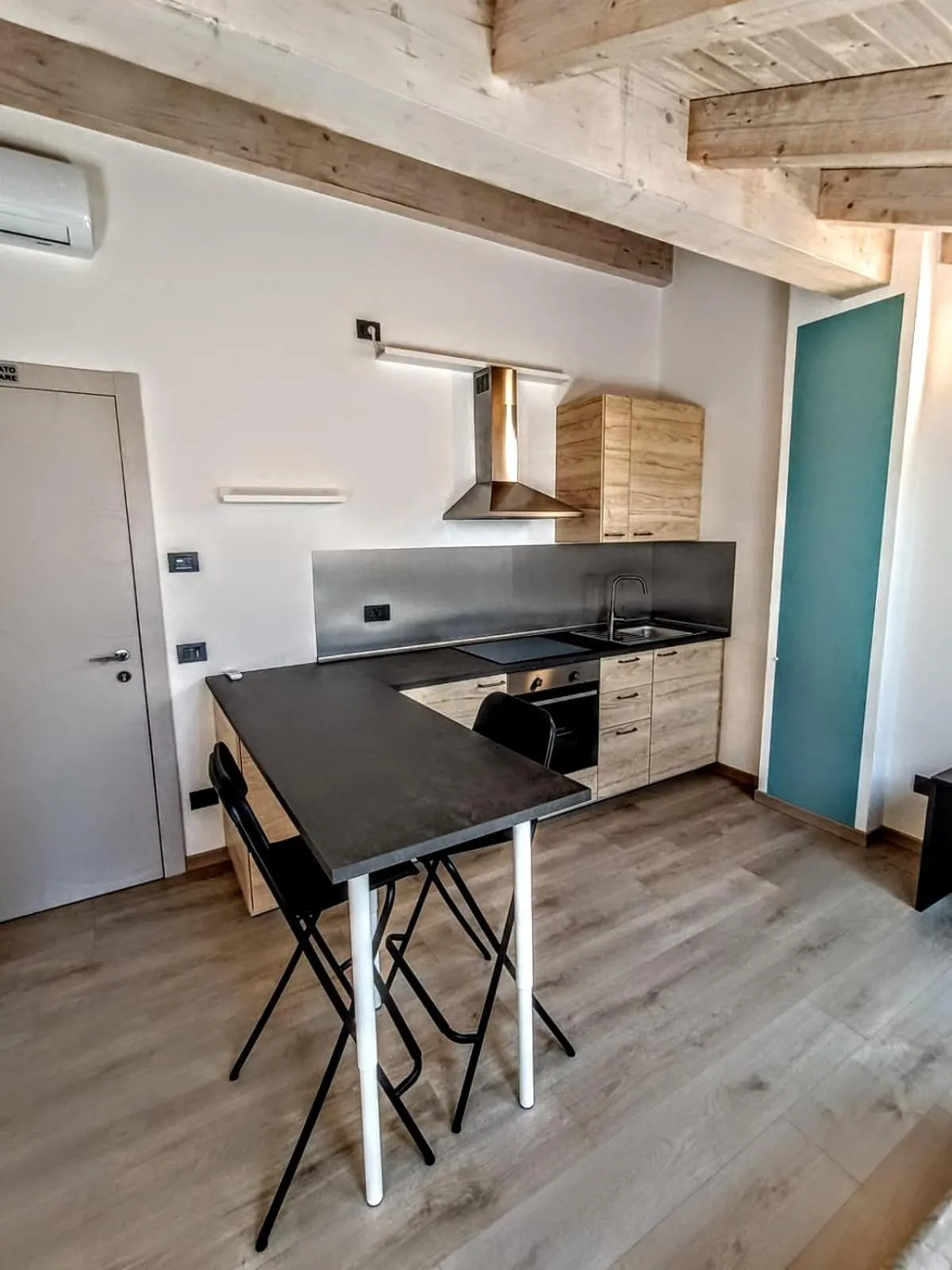 Kitchen or kitchenette in Il B&B di PIAZZA MOTTA