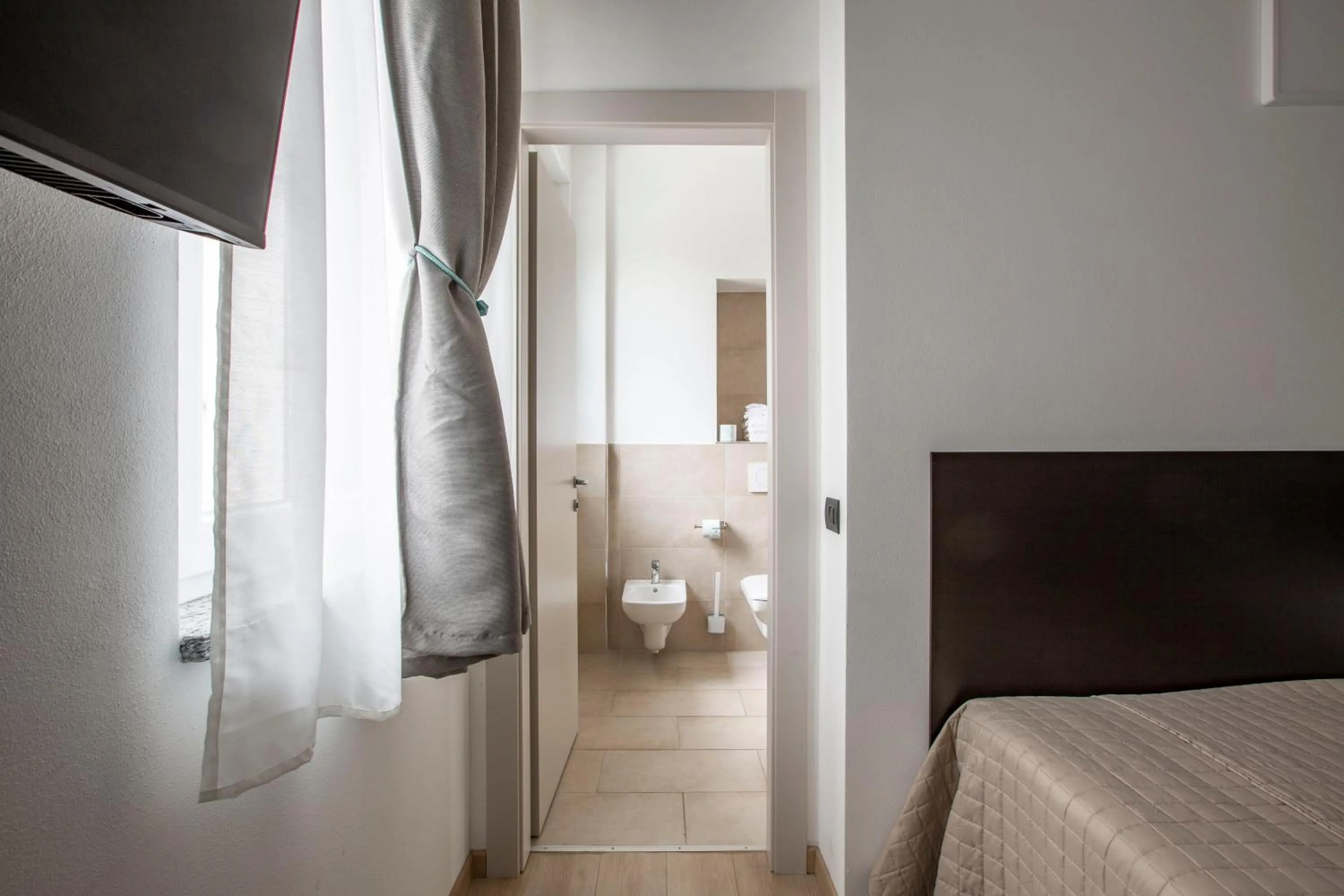 Bathroom, Bed in Il B&B di PIAZZA MOTTA