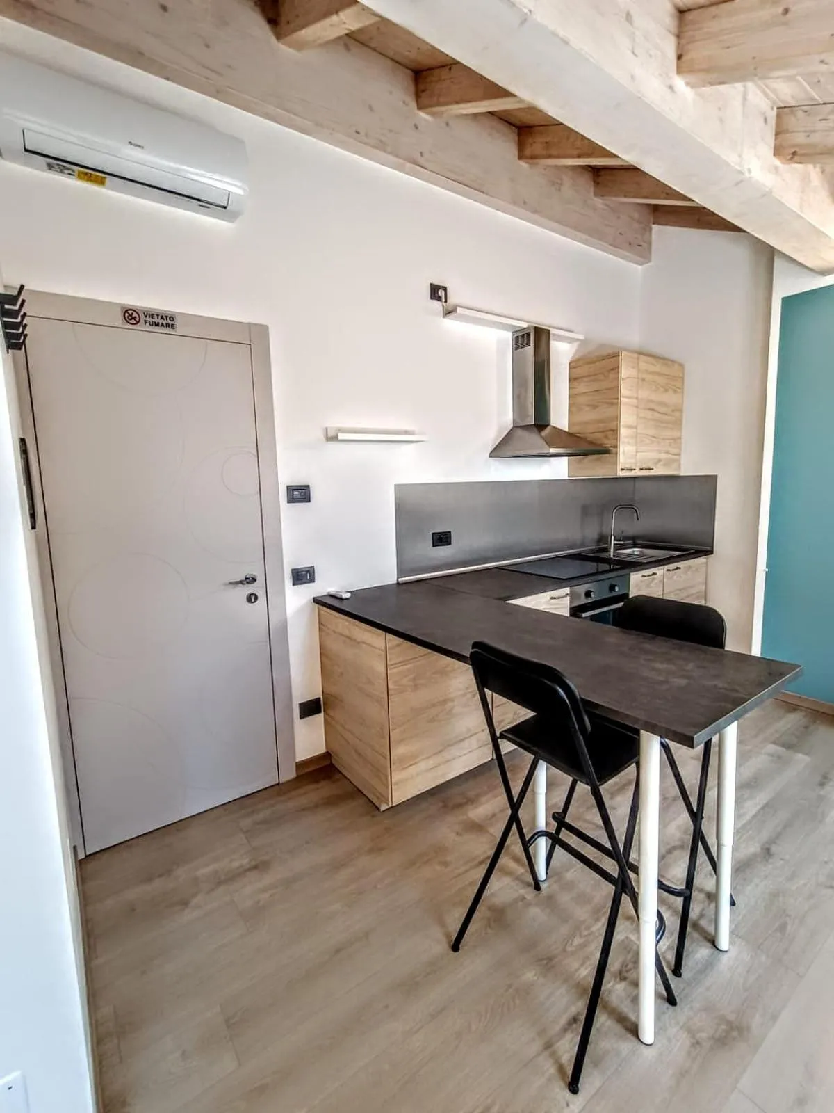 Kitchen or kitchenette in Il B&B di PIAZZA MOTTA