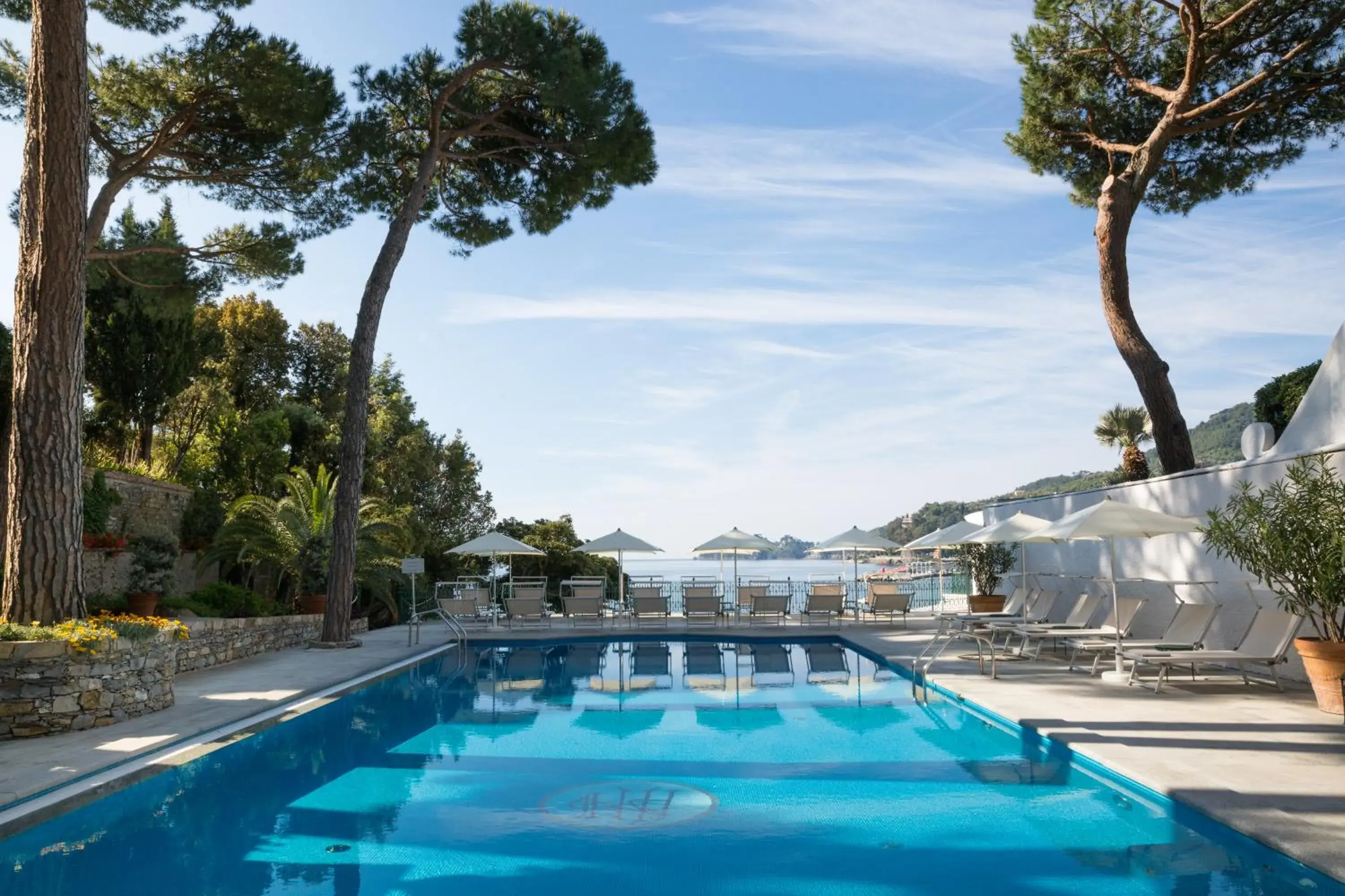 Swimming pool in Imperiale Palace Hotel Swimming pool in Imperiale Palace Hotel