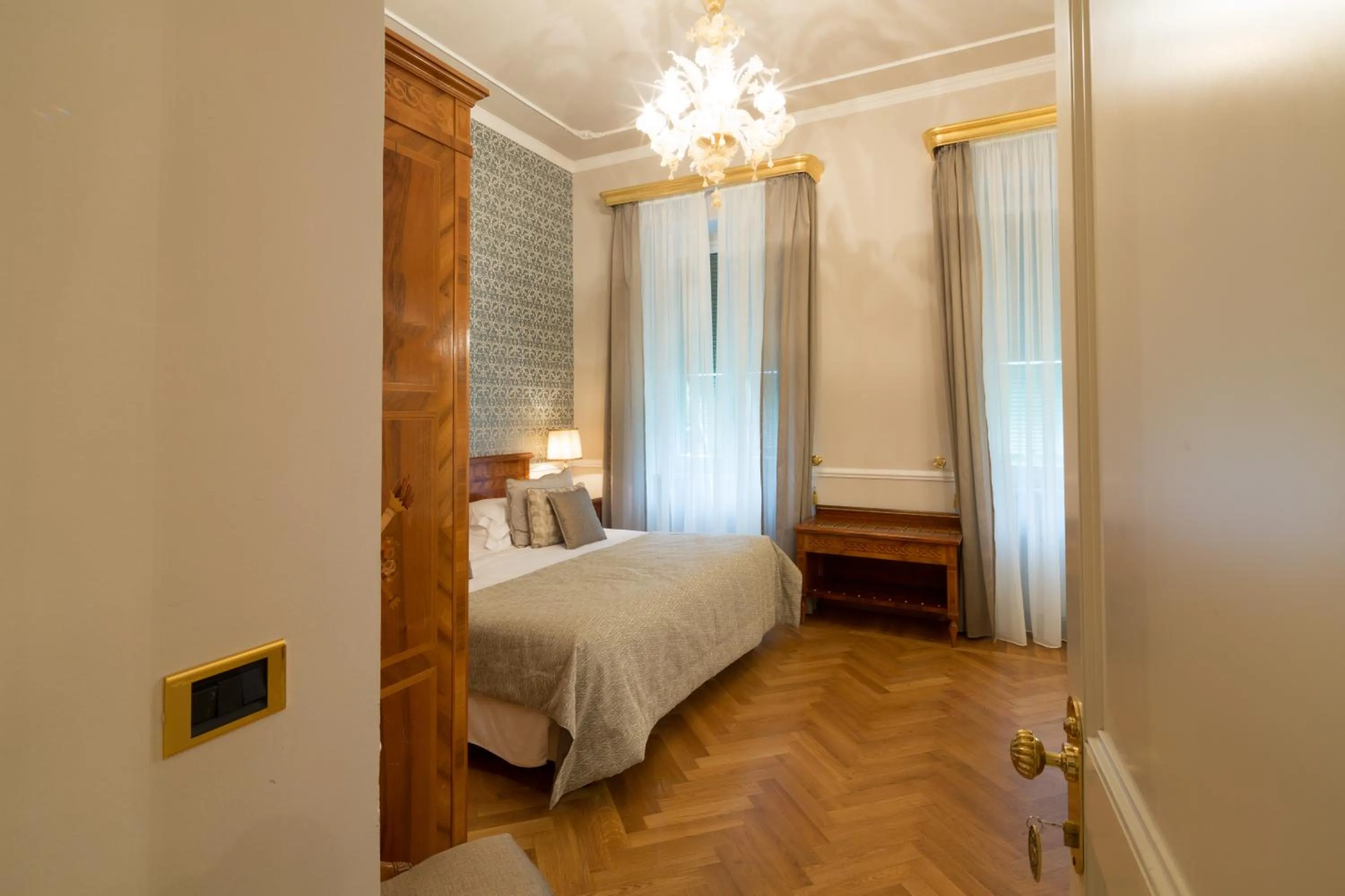Bedroom, Bed in Imperiale Palace Hotel