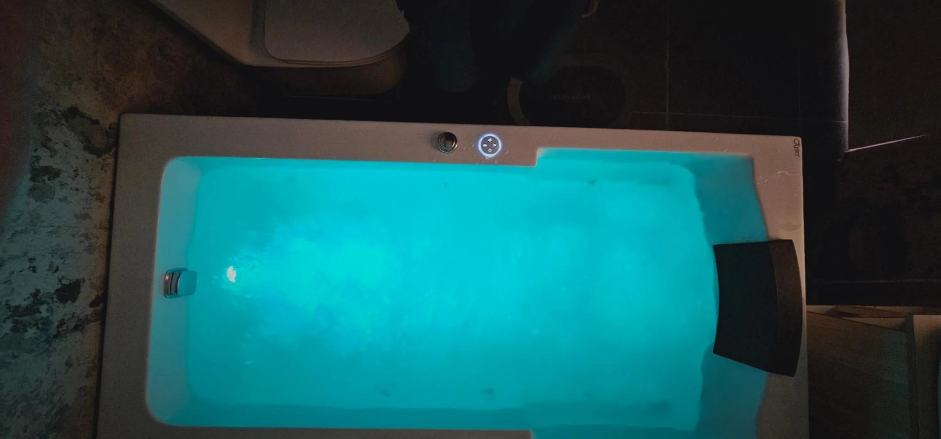 Hot Spring Bath in The Bunksters Bir