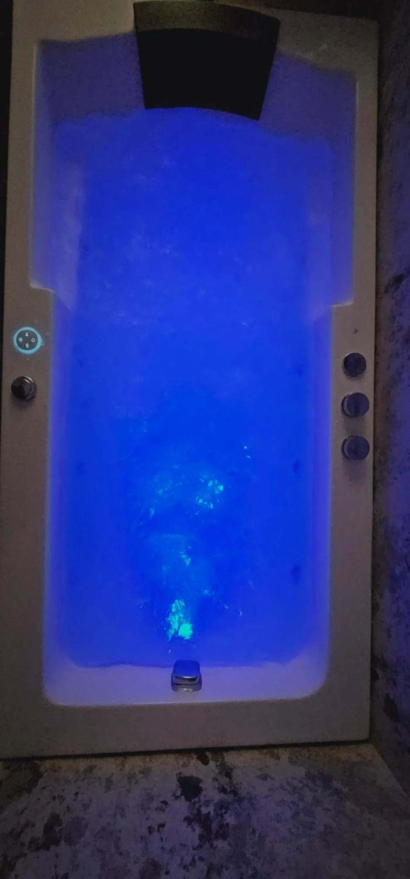 Hot Spring Bath in The Bunksters Bir