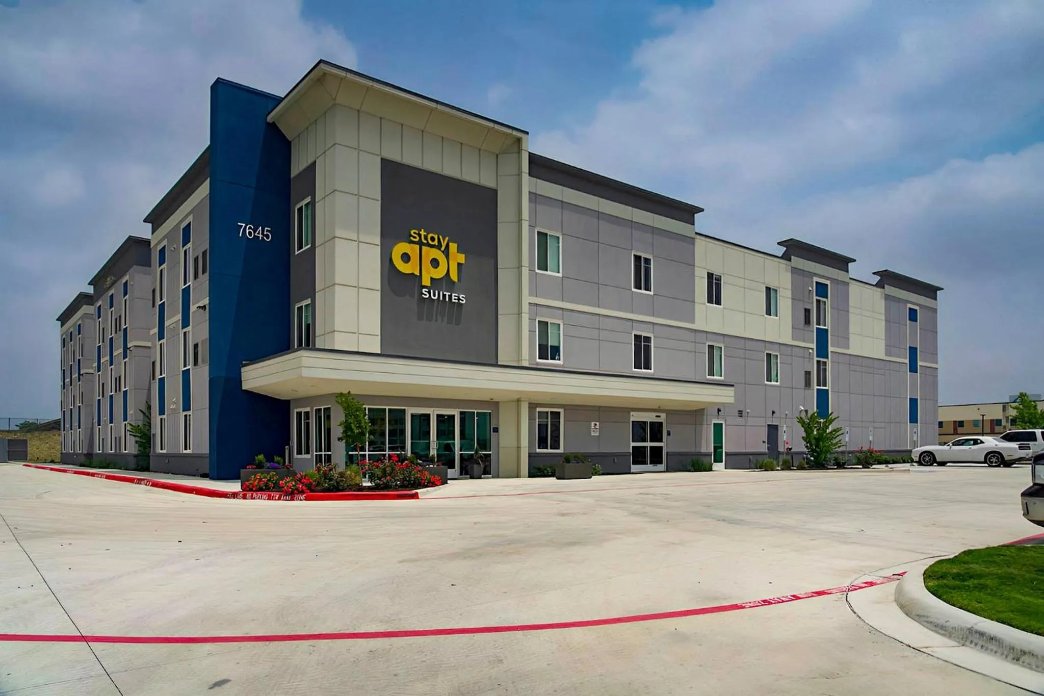Property building in stayAPT Suites San Antonio-Randolph (Live Oak)