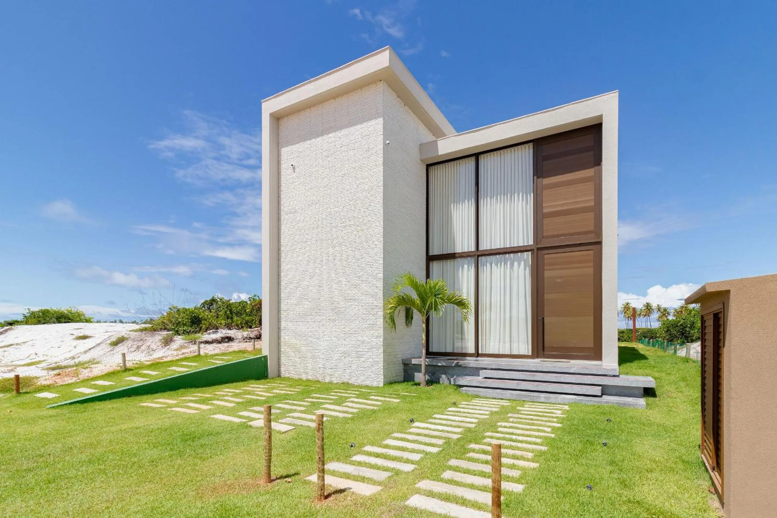 Facade/entrance in SA05 Excelente Casa 5 Suítes - Condomínio Reserva de Sauípe