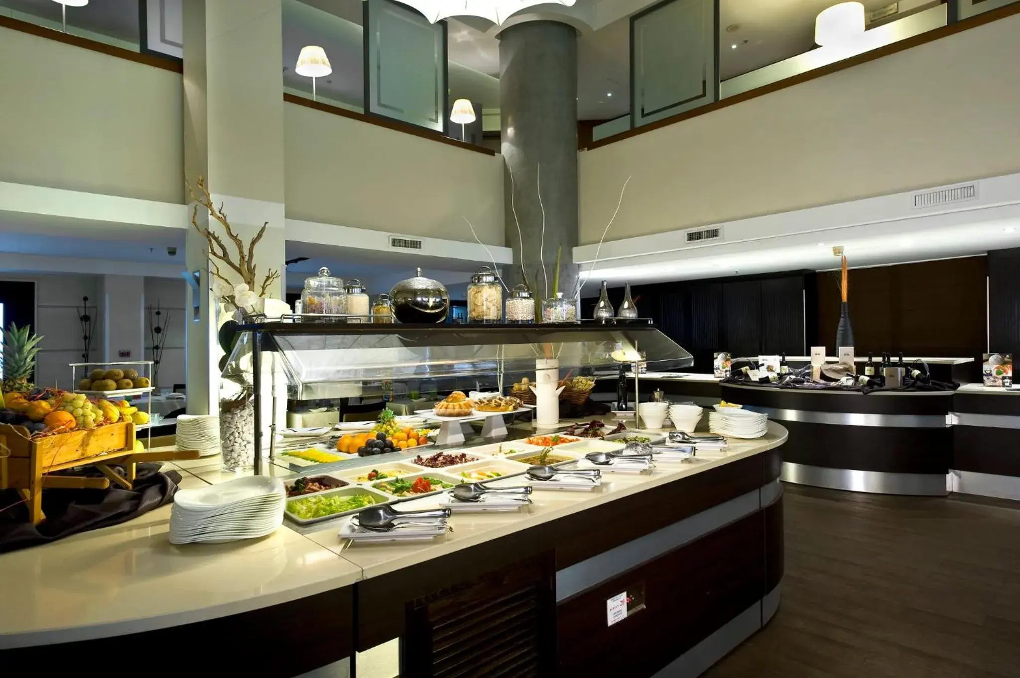 Restaurant/places to eat in Holiday Inn Naples by IHG Restaurant/places to eat in Holiday Inn Naples by IHG