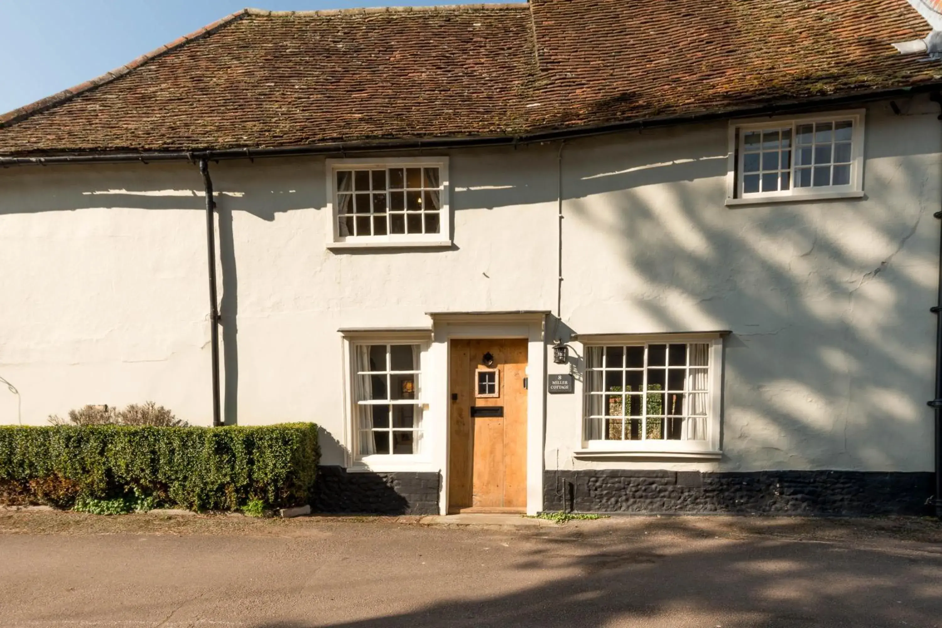 Miller Cottage a luxury 1550's cottage in the Historic centre of Saffron Walden Miller Cottage a luxury 1550's cottage in the Historic centre of Saffron Walden
