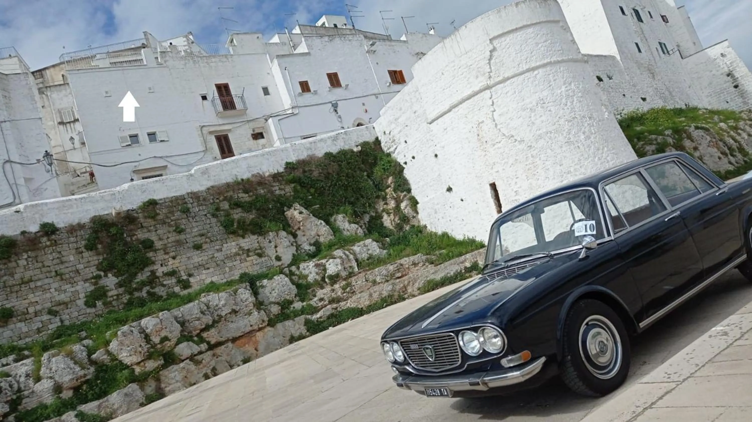 Property building in BELLE HOME OSTUNI vasca vista mare