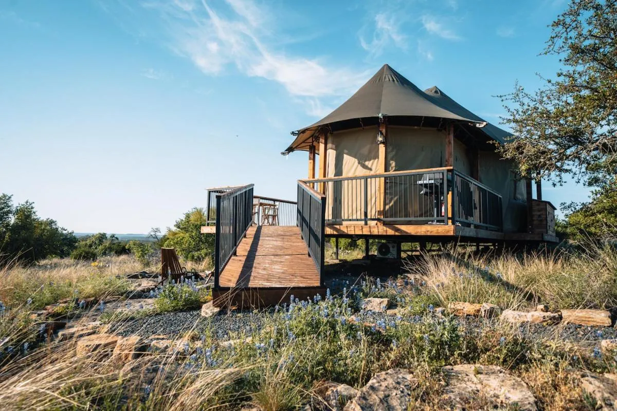 Property building in Walden Retreats Hill Country