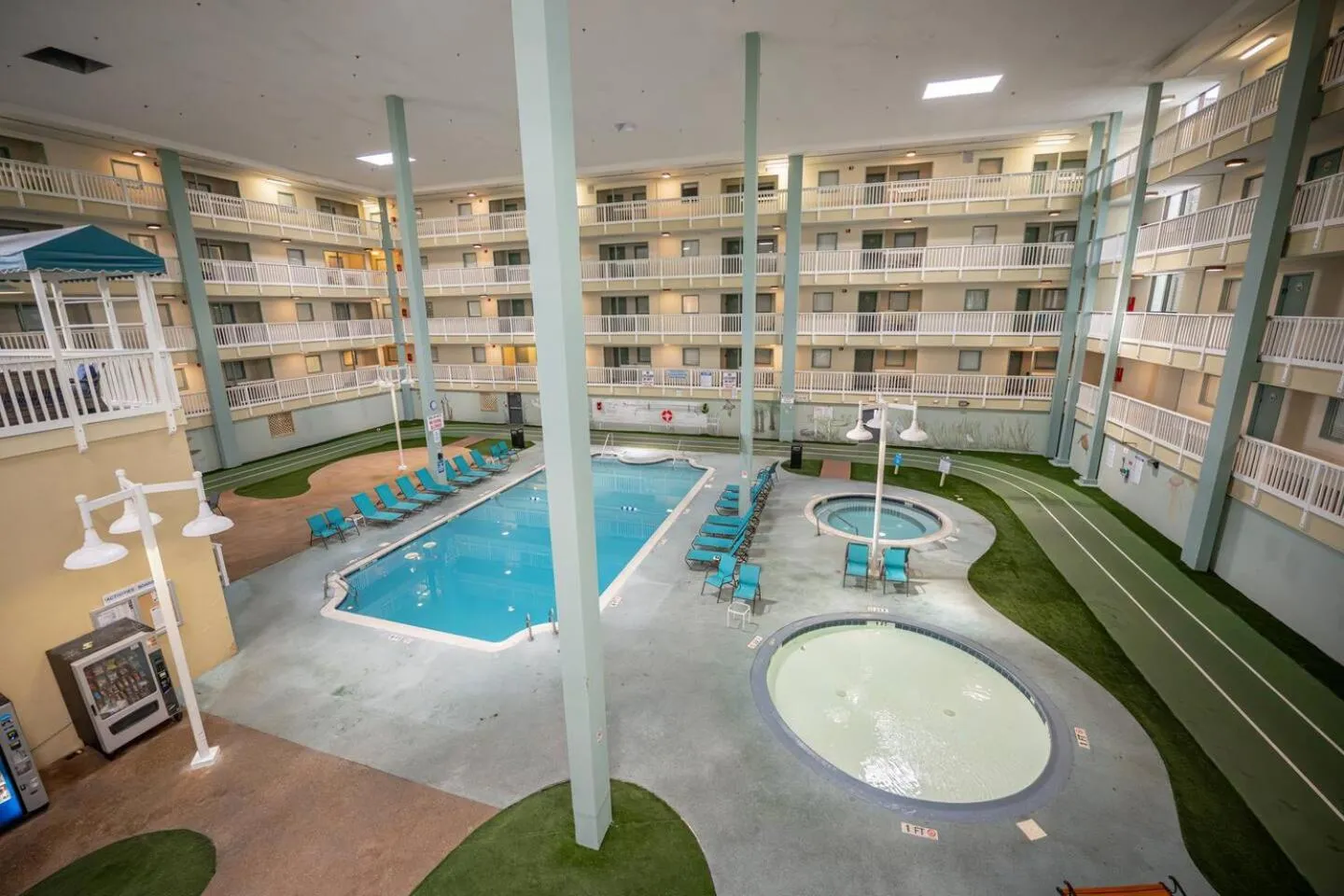 Gorgeous 2 Bedroom Condo