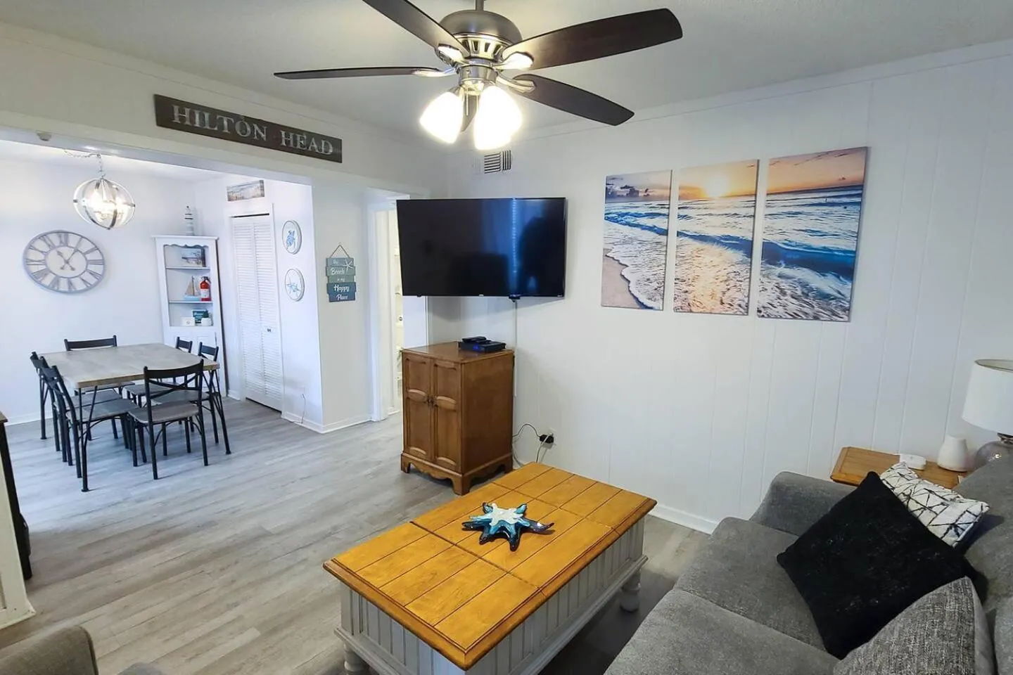 Gorgeous 2 Bedroom Condo