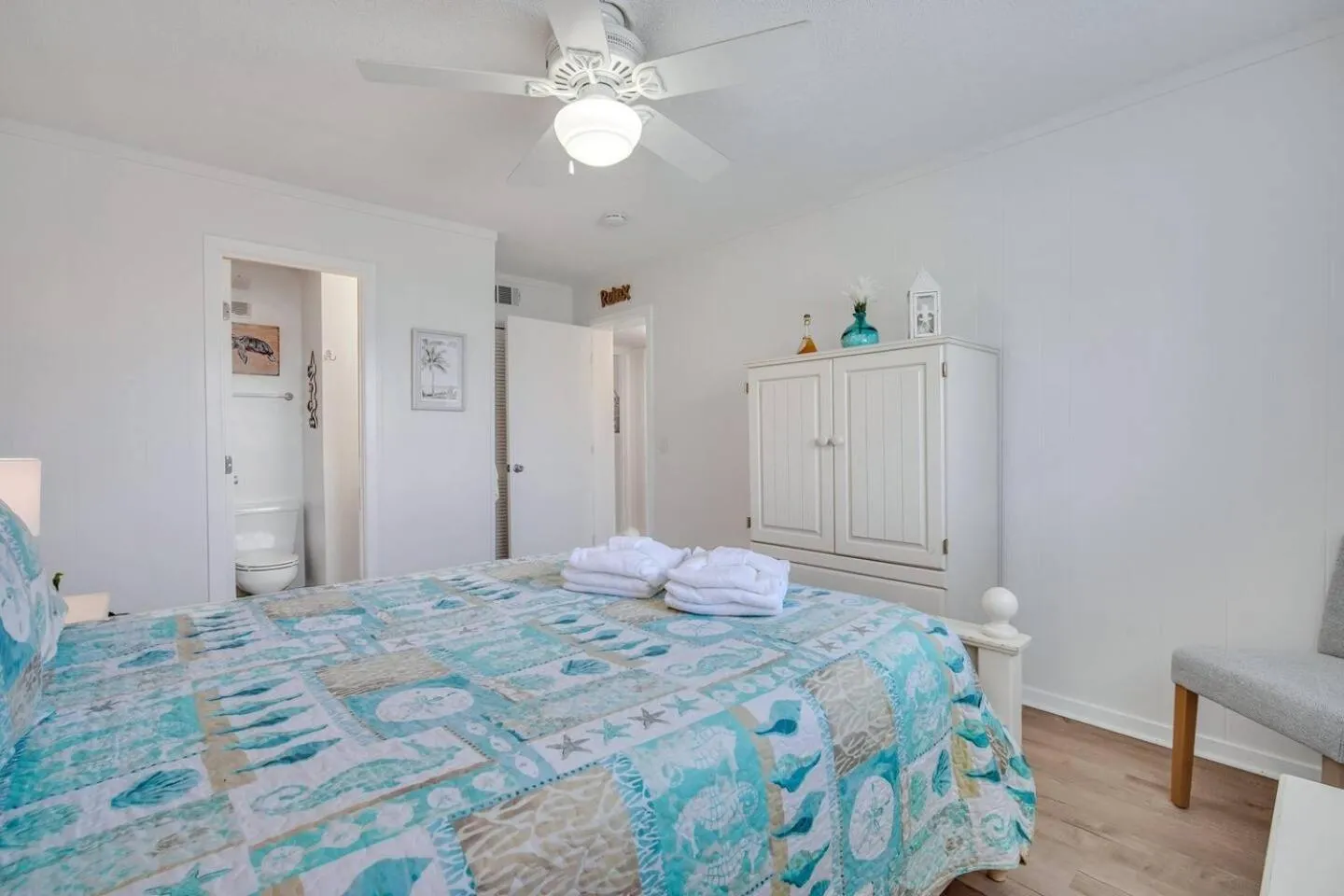 Bed in Gorgeous 2 Bedroom Condo