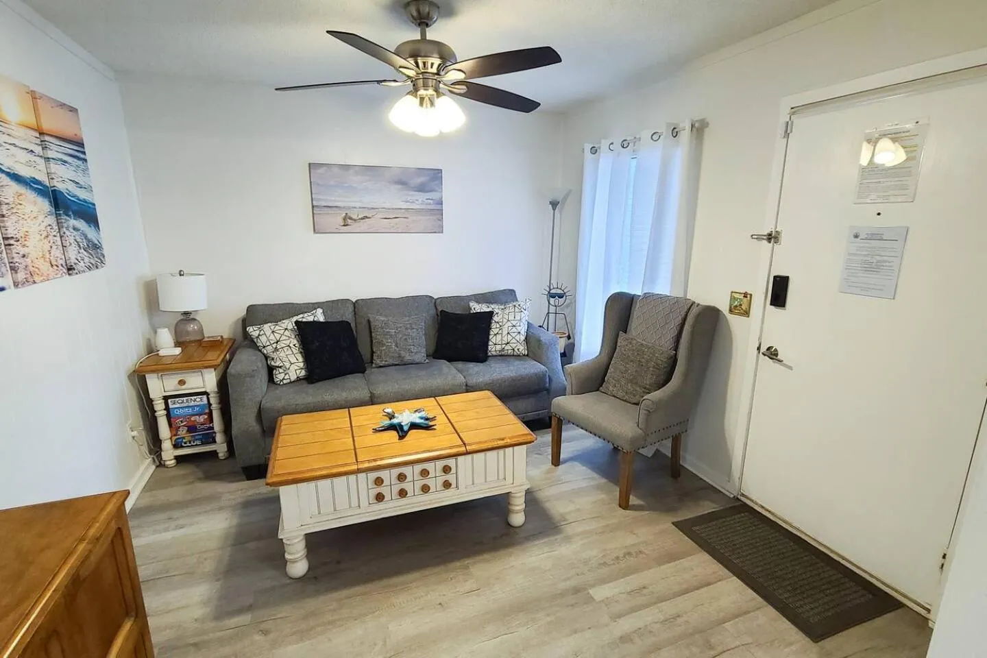 Gorgeous 2 Bedroom Condo